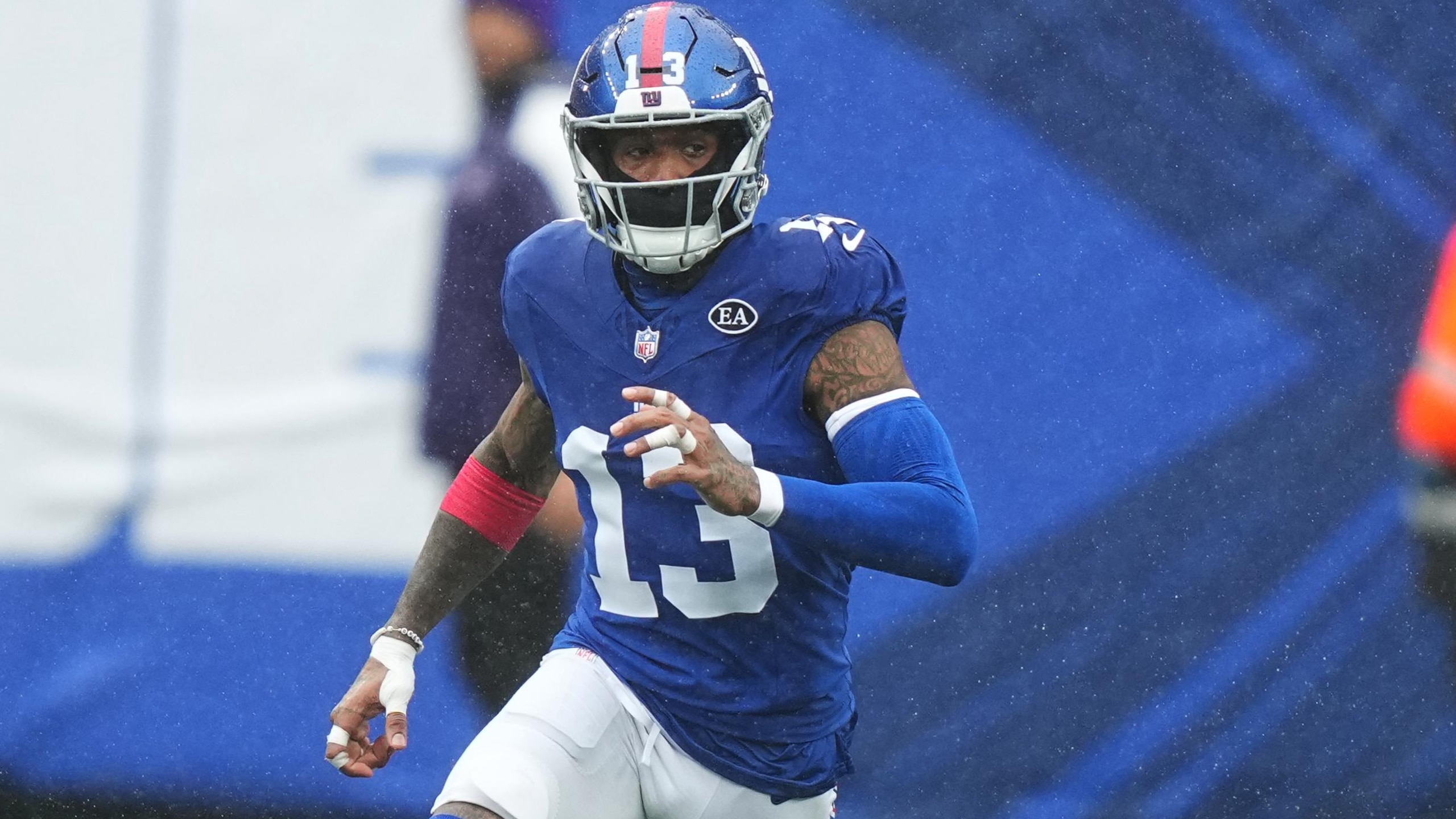 Titans Giants Football