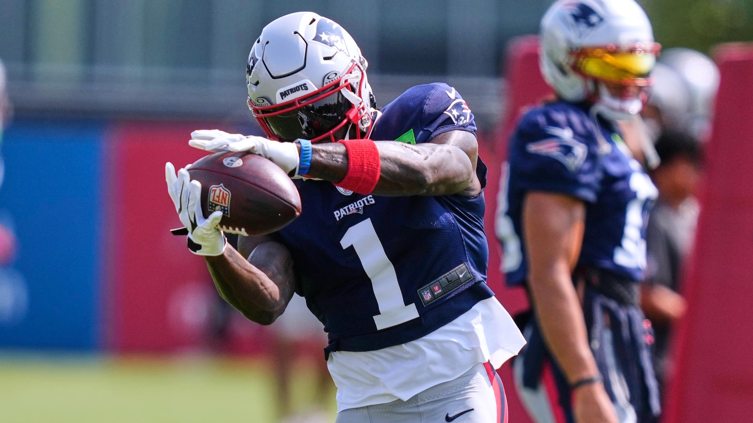 Patriots Colts Camp Football