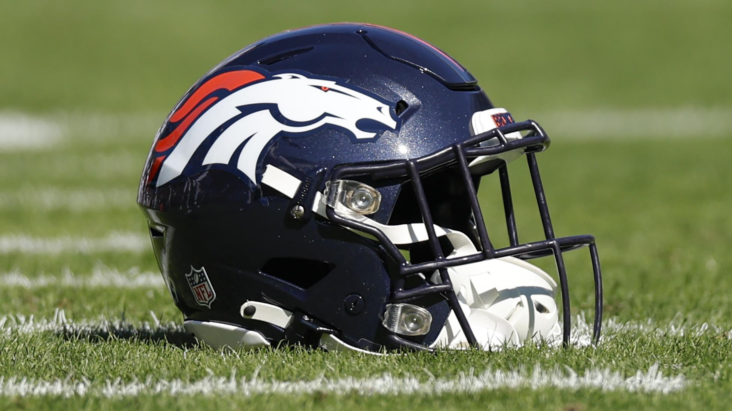 Broncos Bears Football