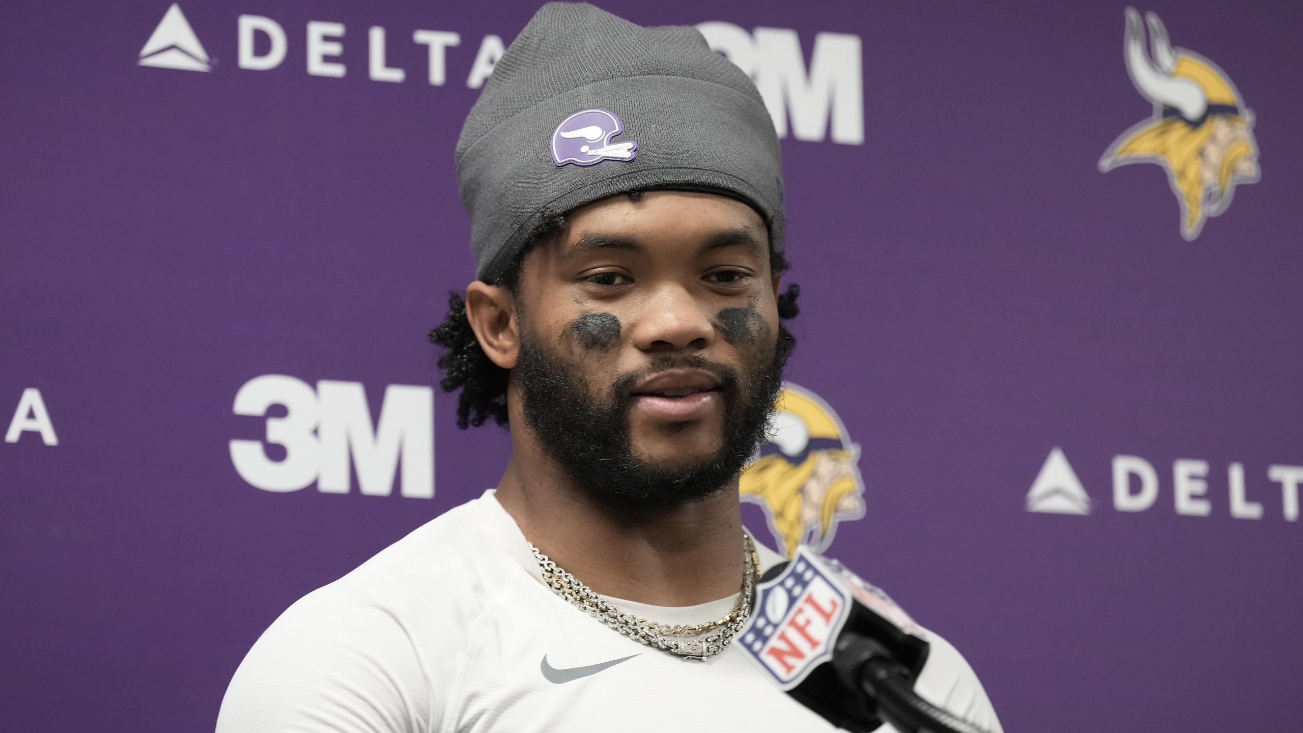 Vikings Saints Football