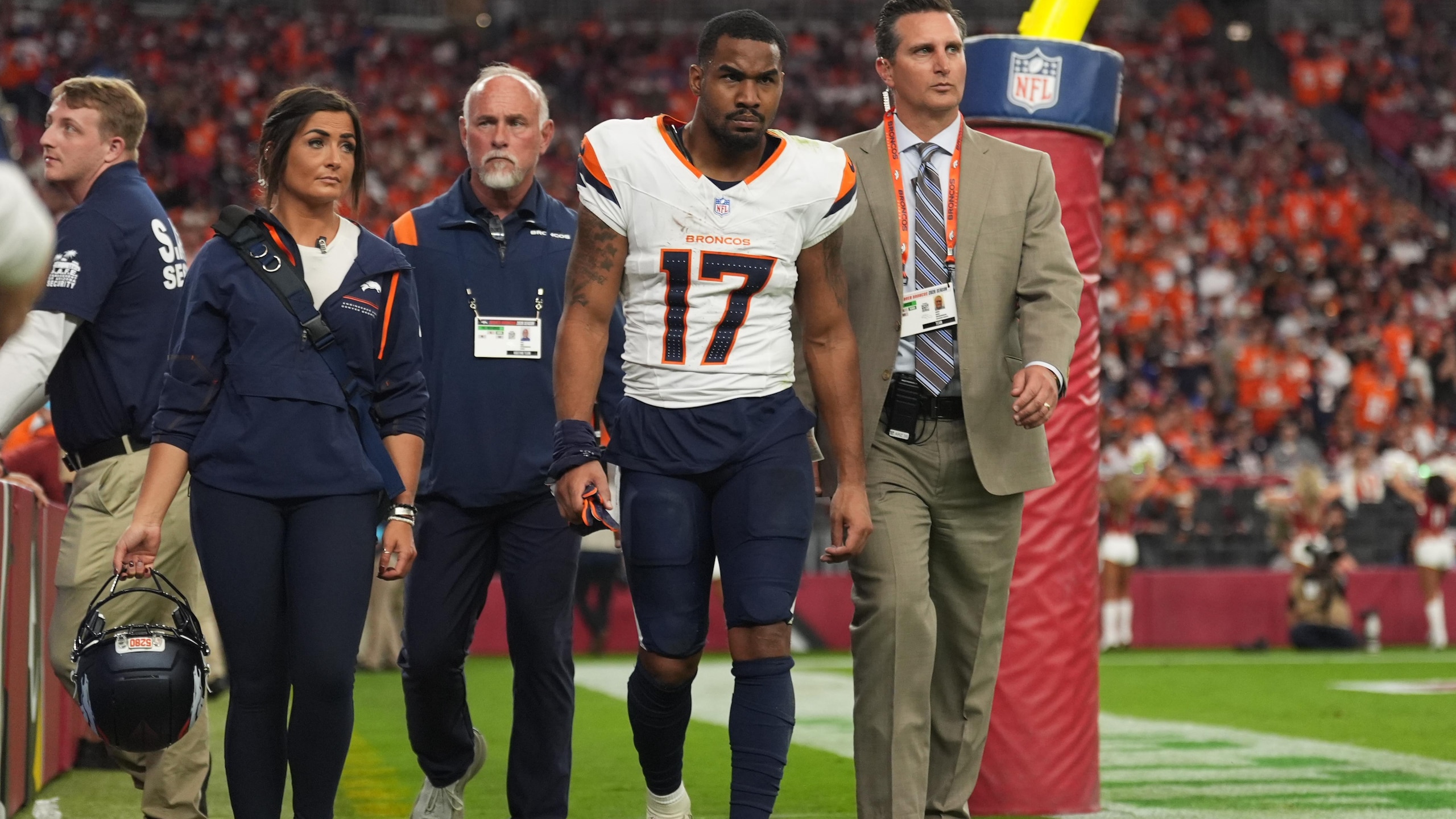Broncos Cardinals Football