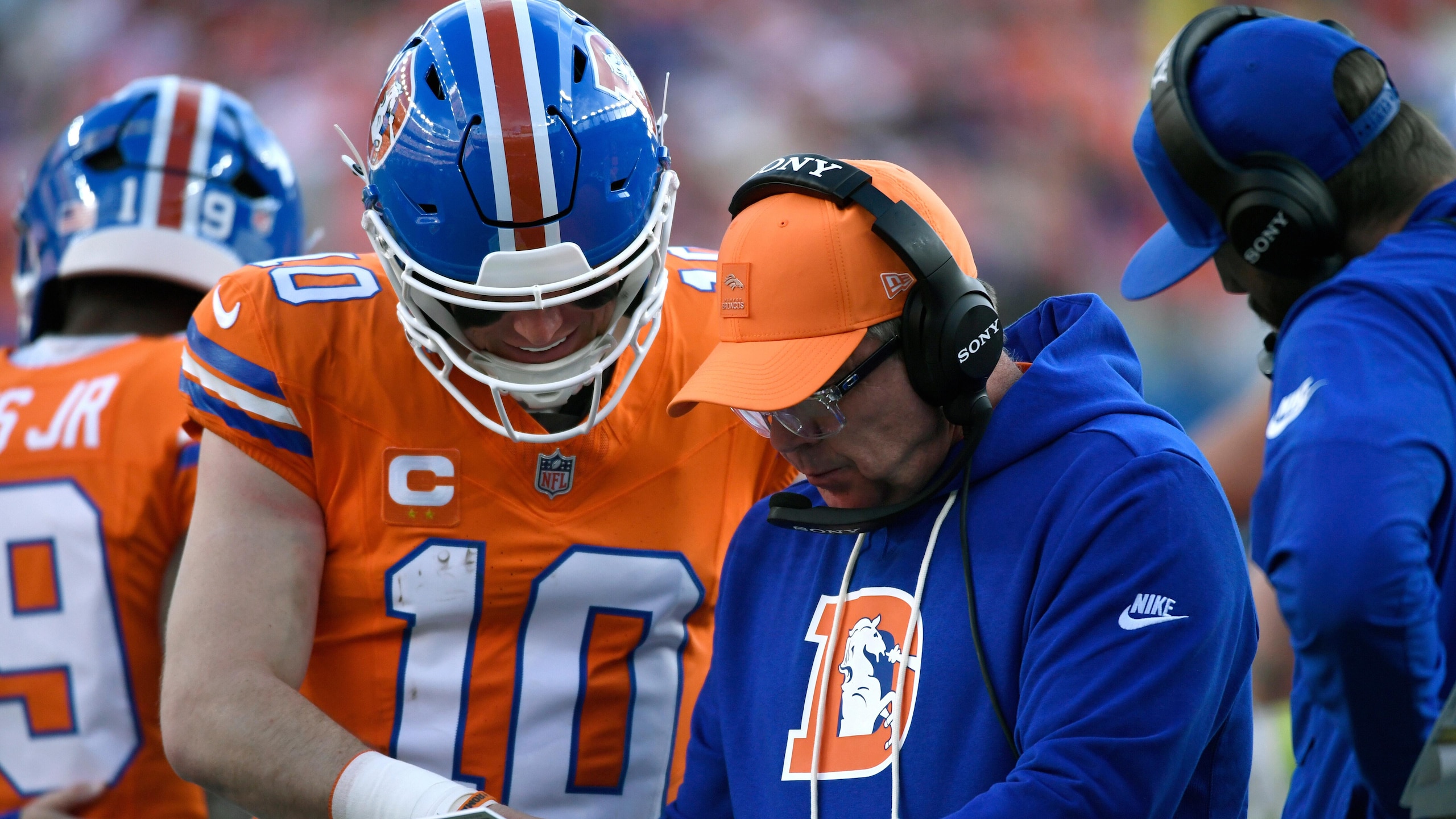 Chargers Broncos Football