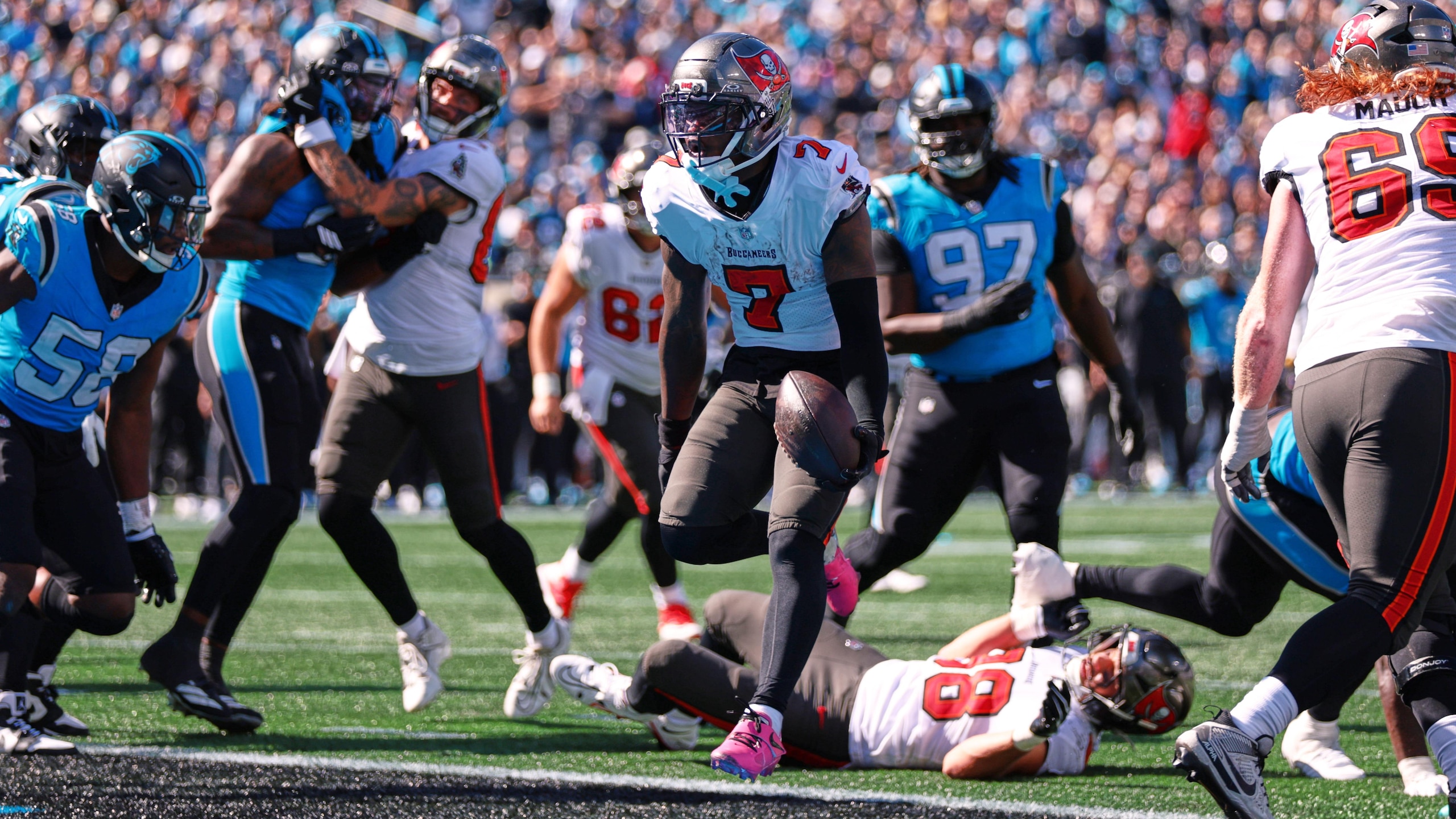 Buccaneers Panthers Football