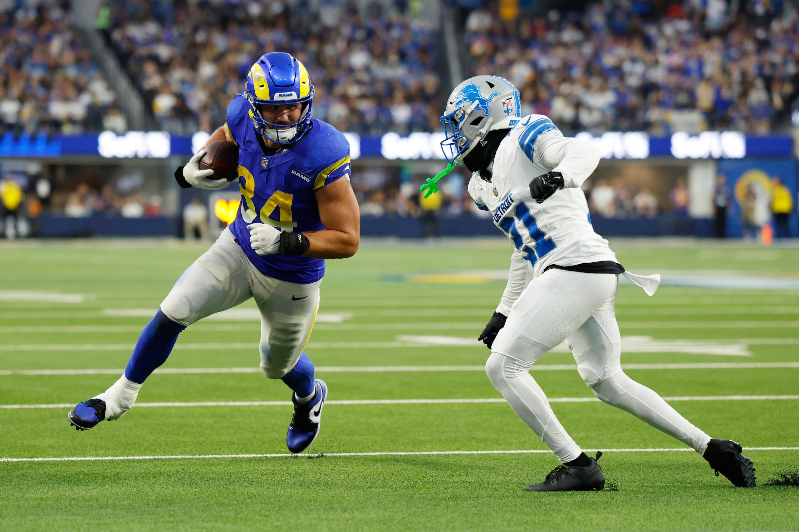 Lions Rams Football