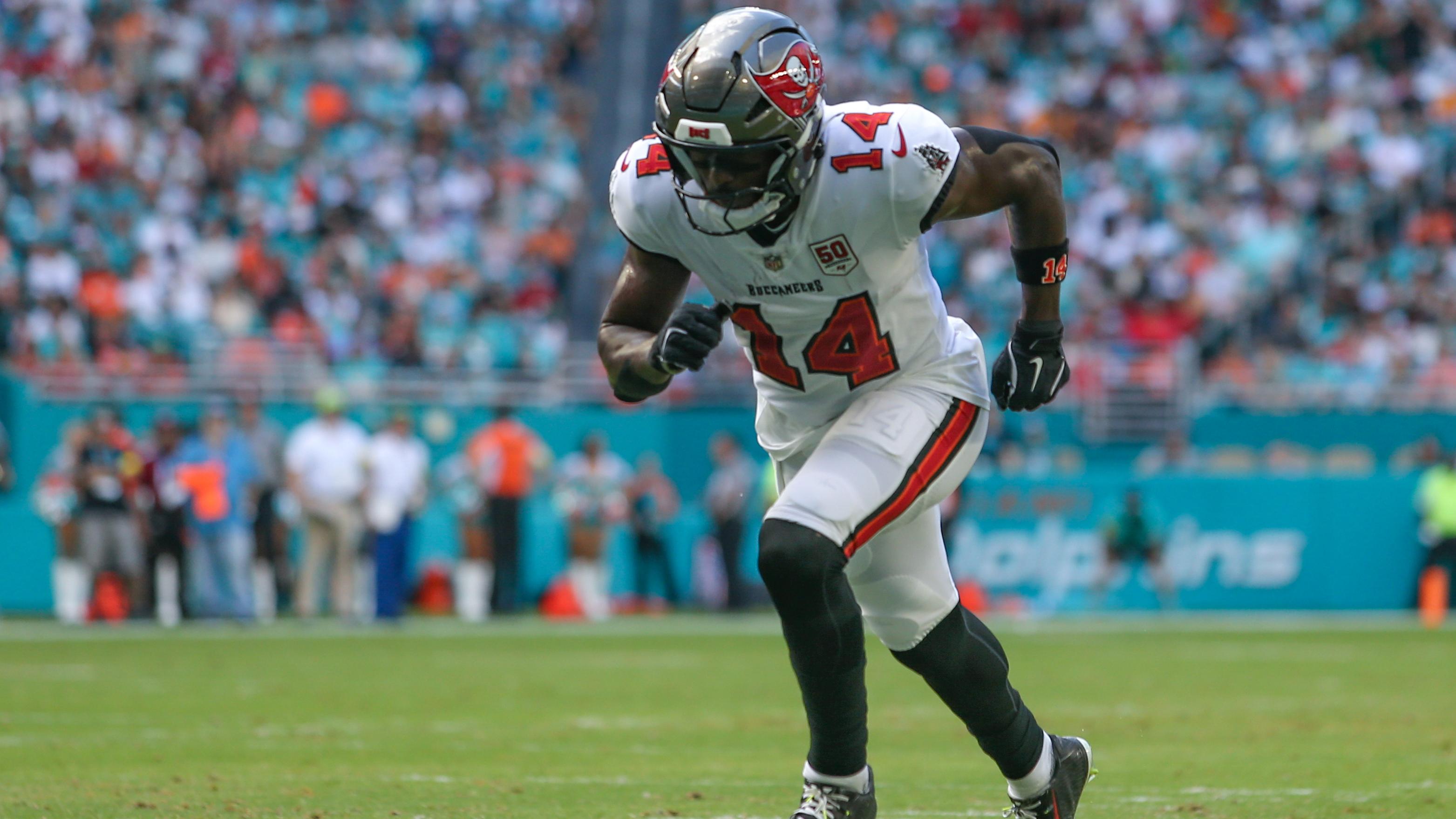 Buccaneers Dolphins Football