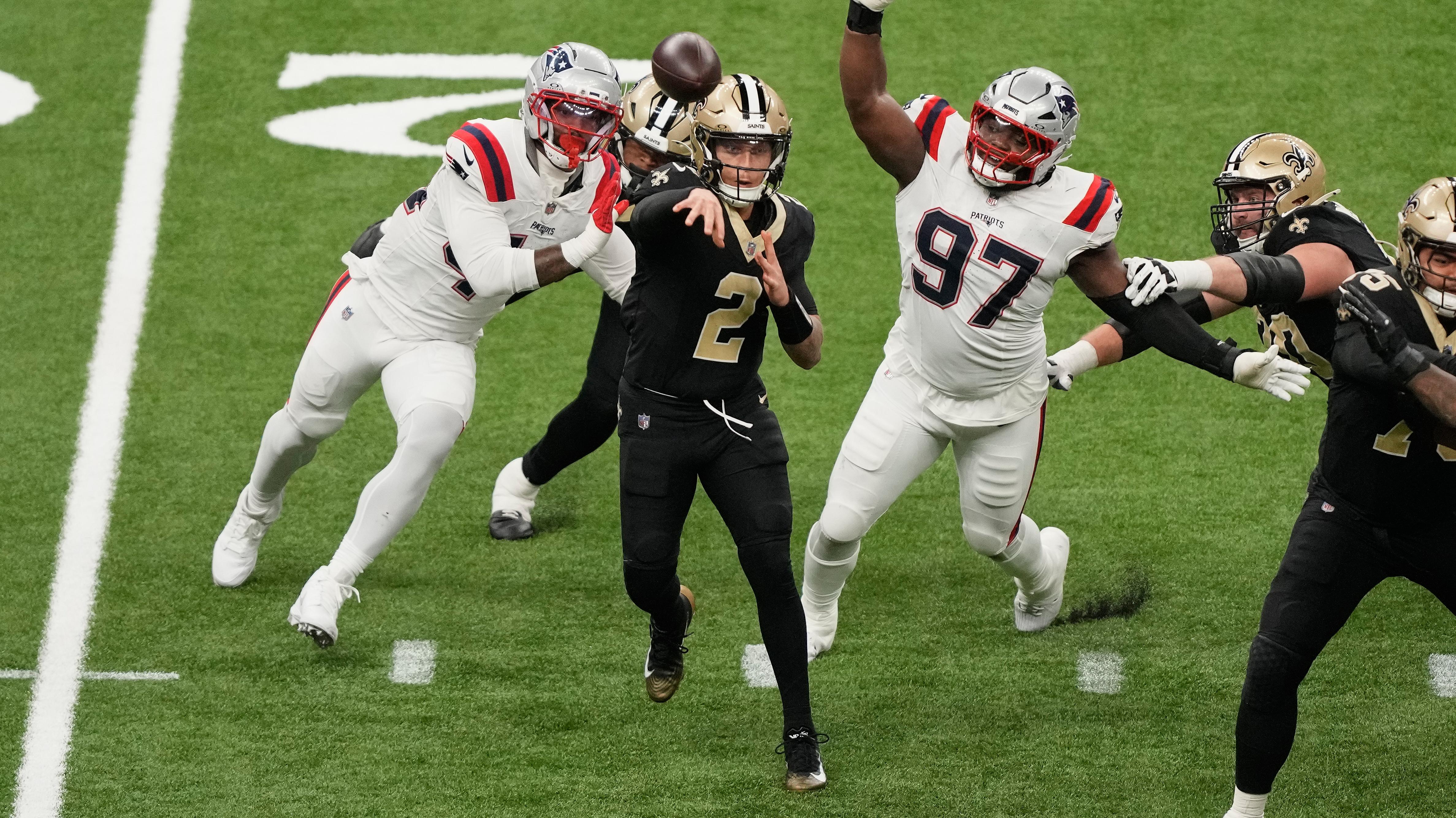 Patriots Saints Football