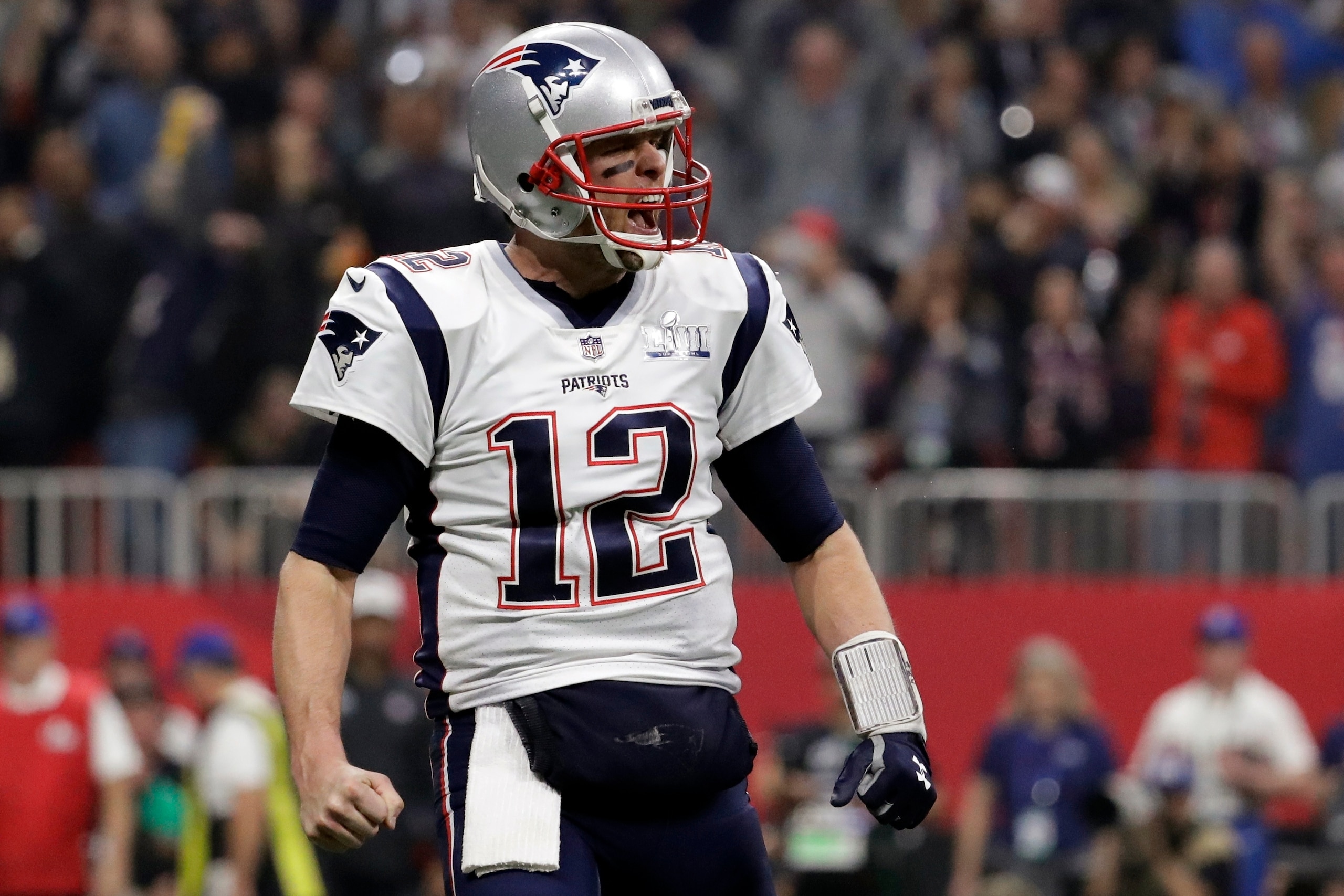 Patriots Rams Super Bowl Football