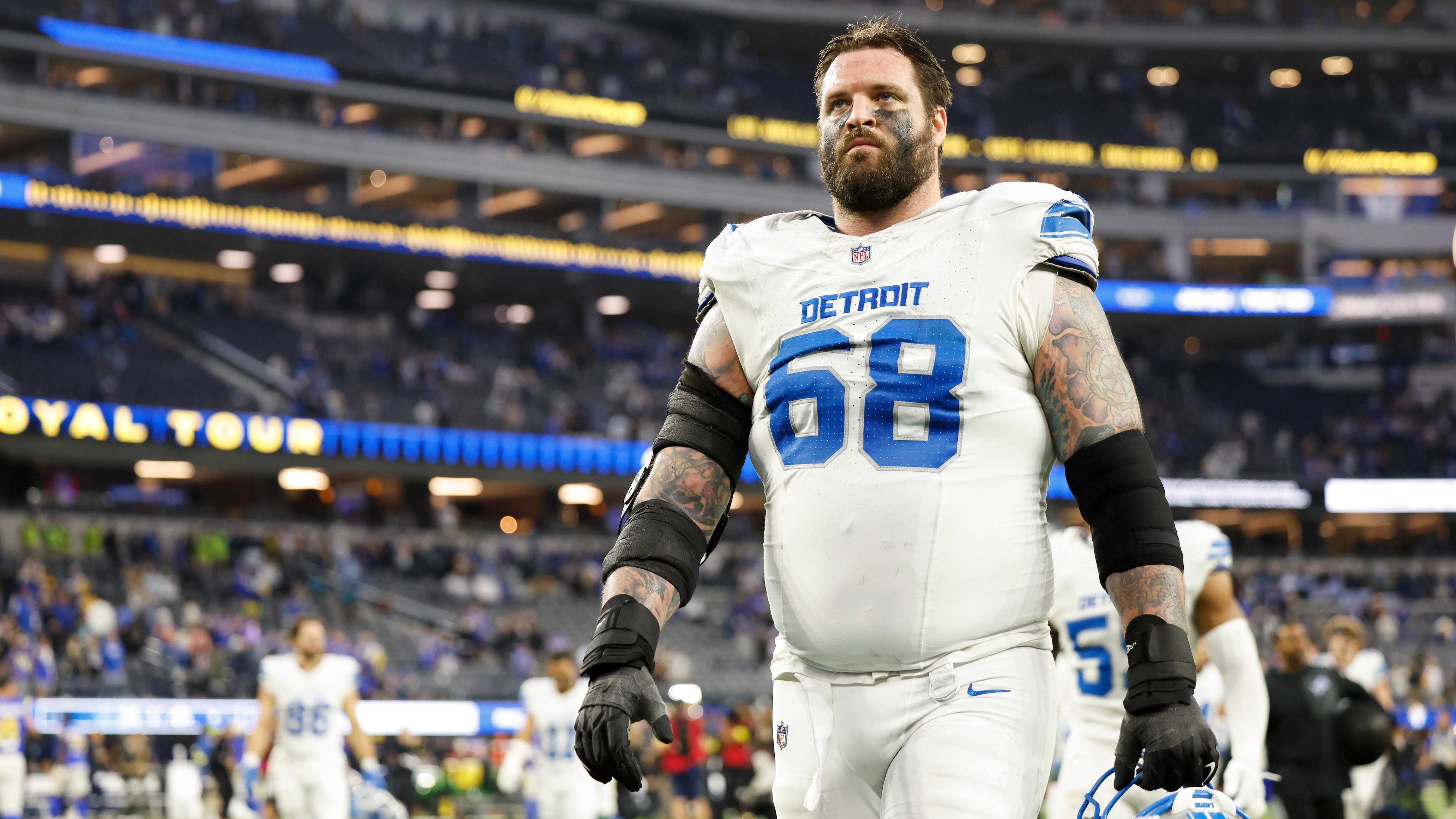 Lions Rams Football