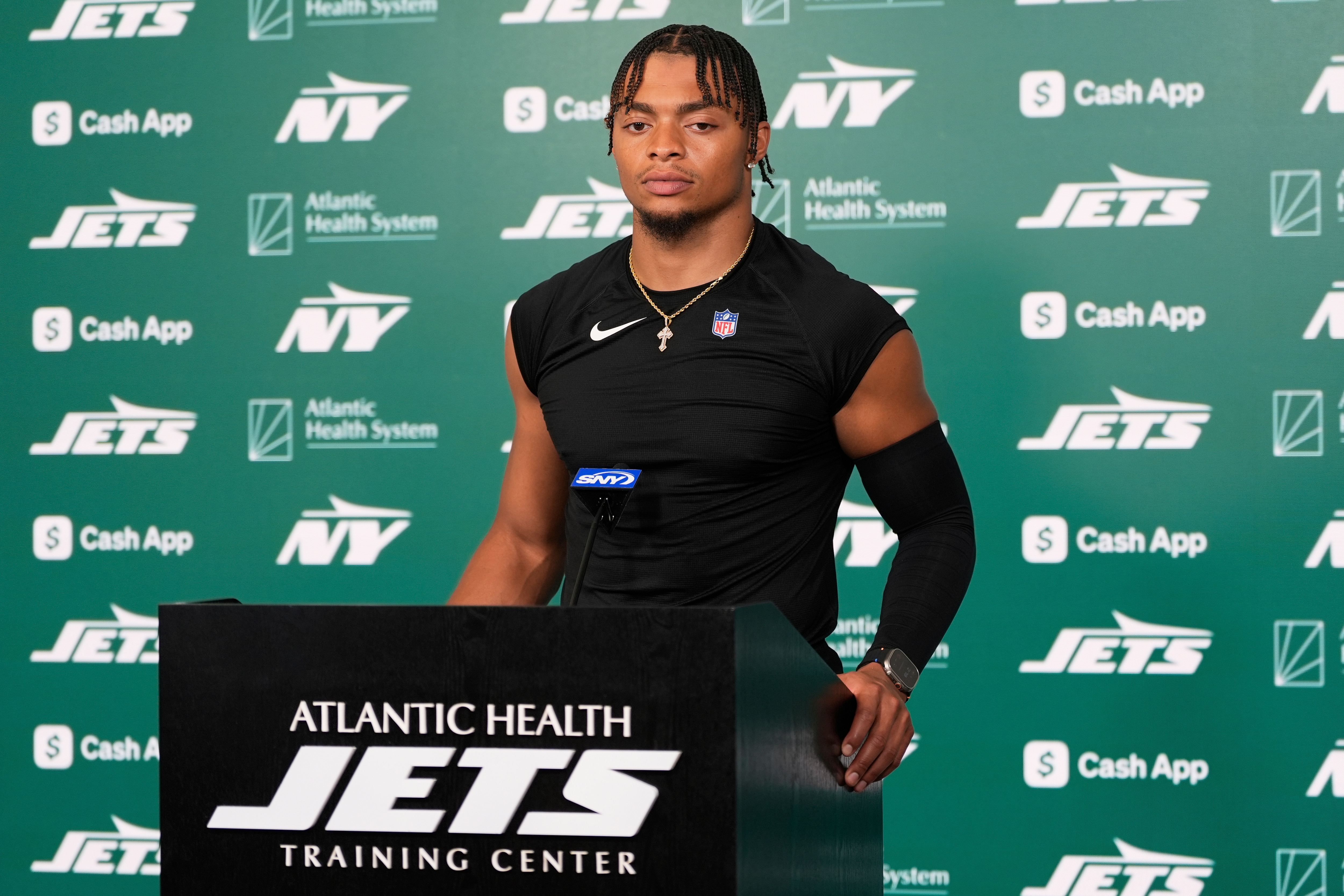 Justin Fields in Jets uniform