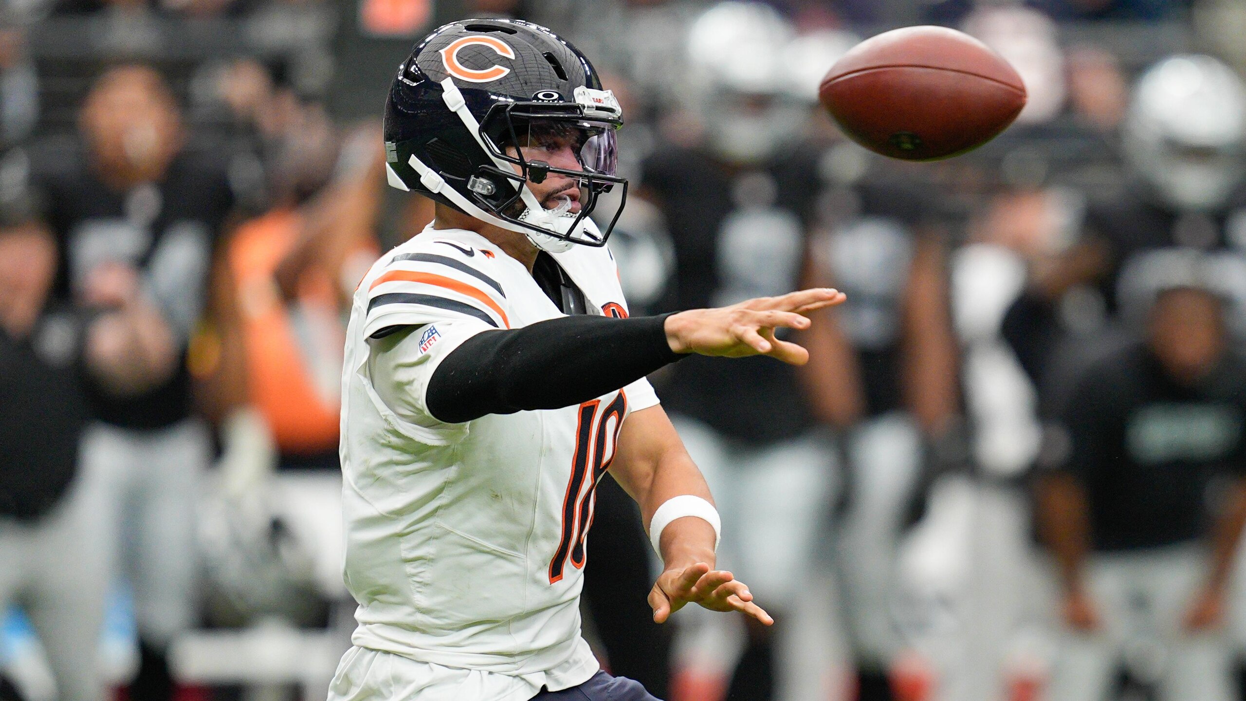 Bears Raiders Football