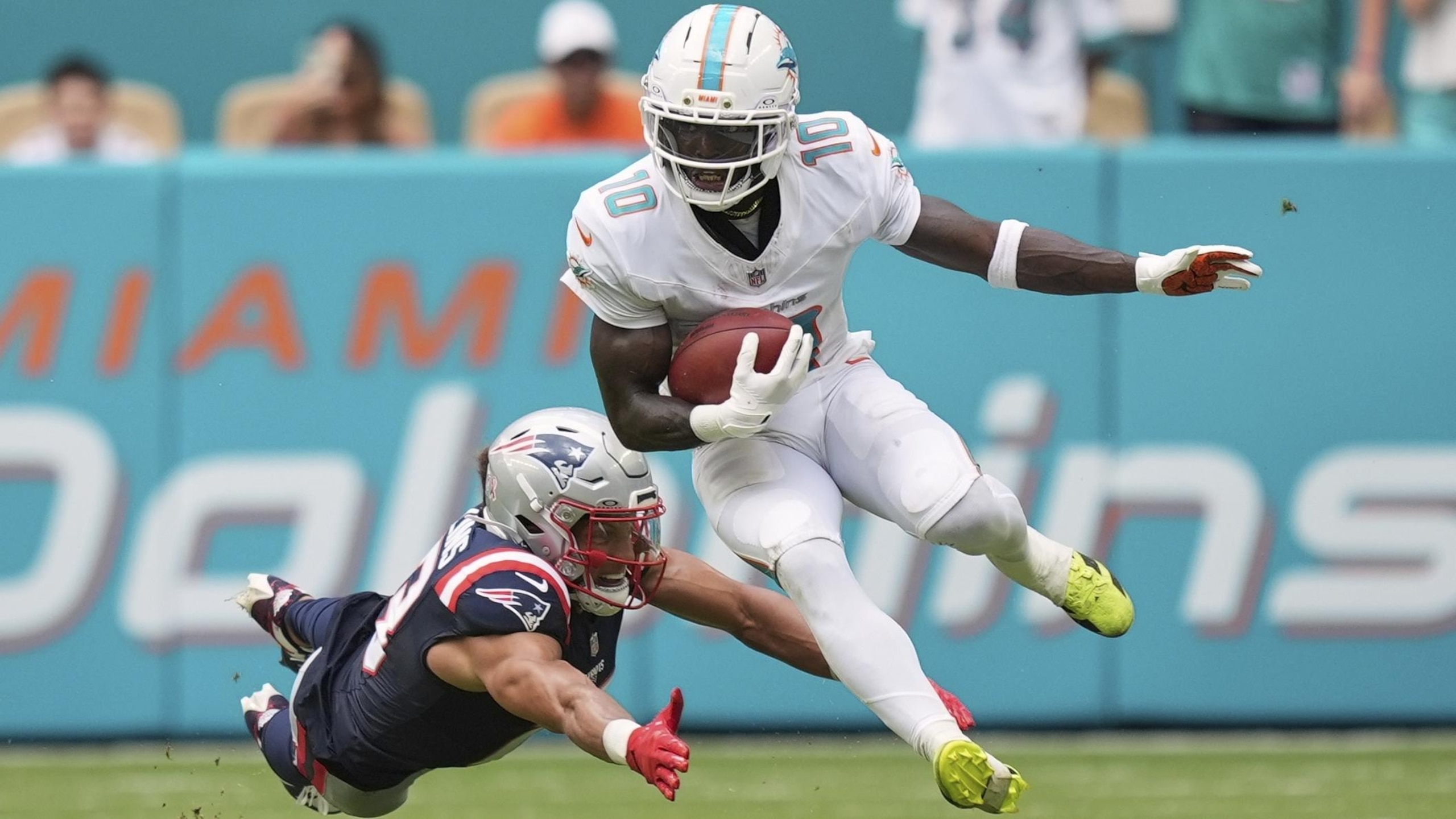 APTOPIX Patriots Dolphins Football
