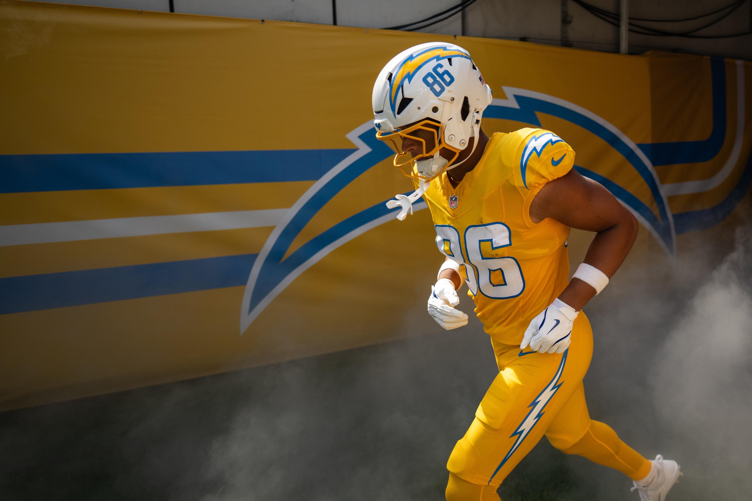 Colts Chargers Football
