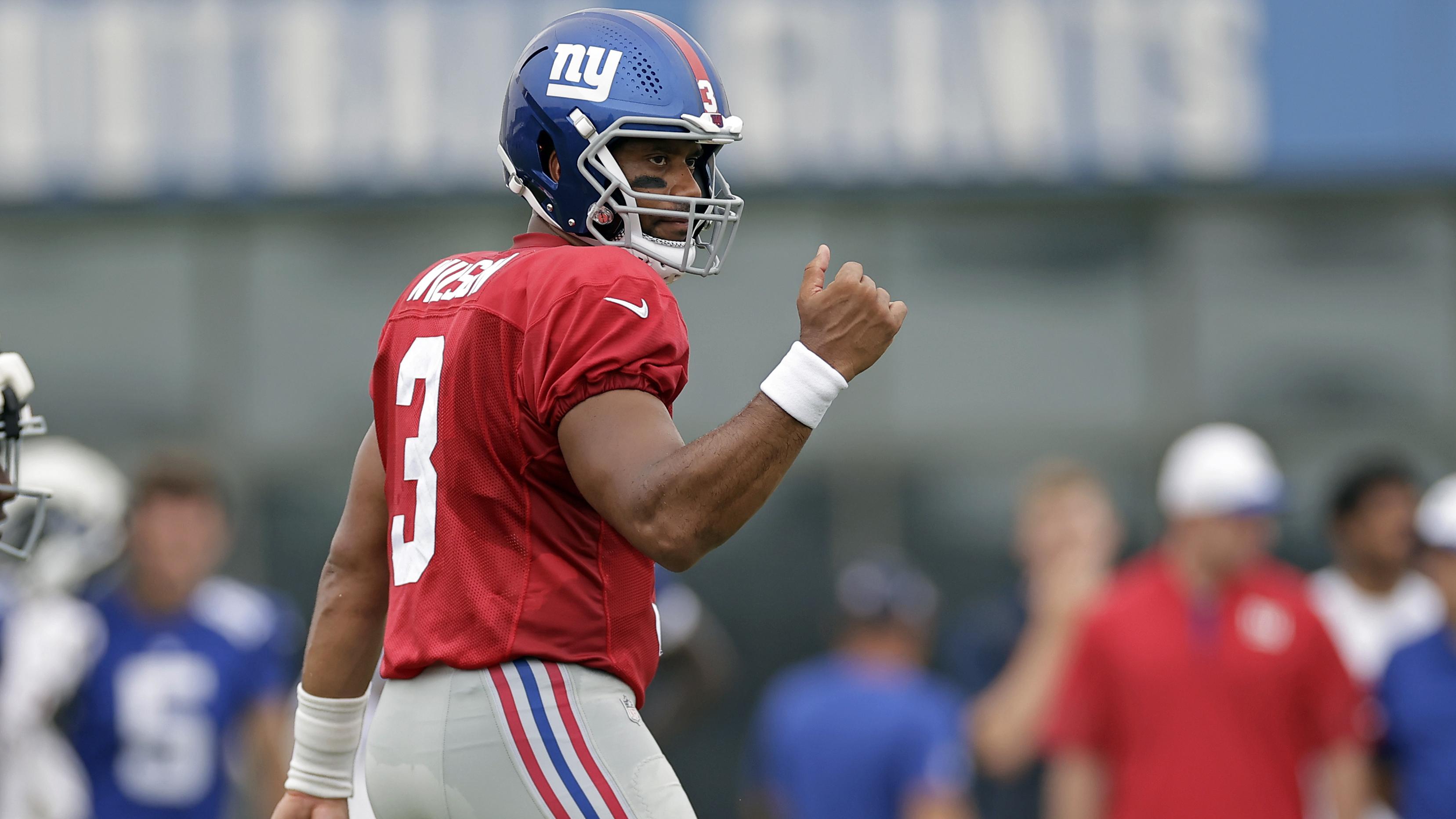 Giants Camp Football