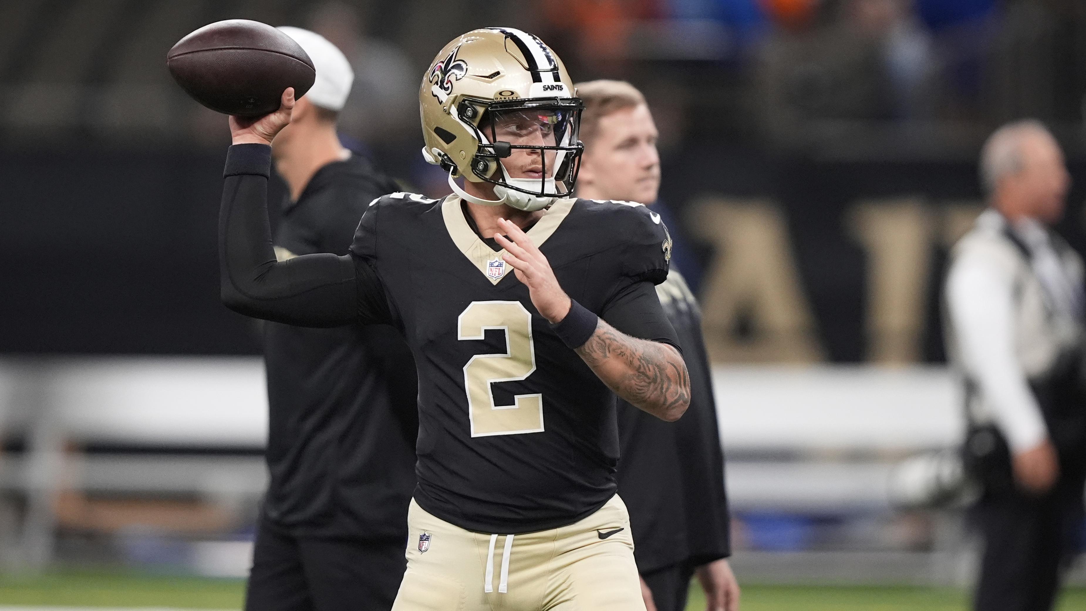 Broncos Saints Football