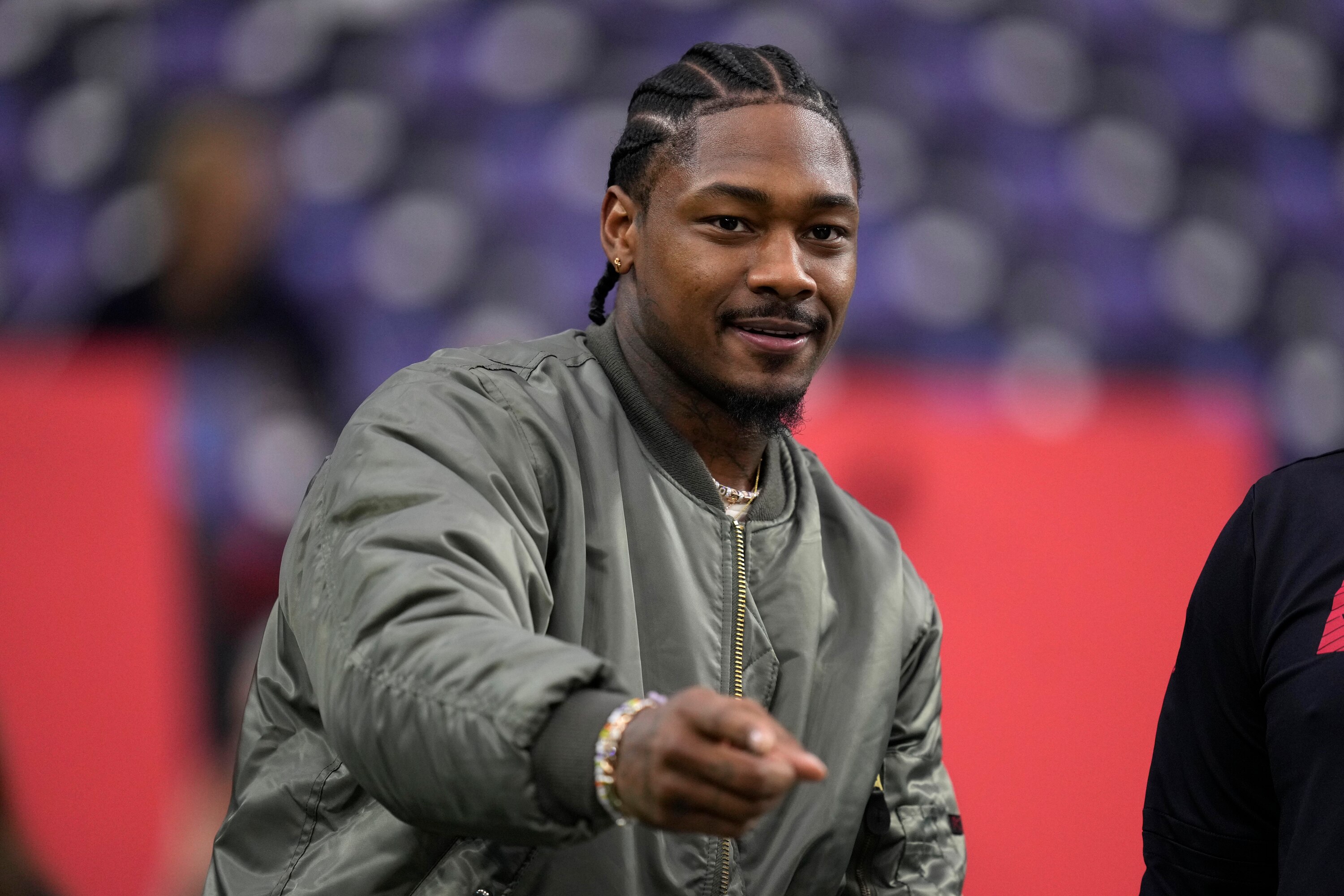 Patriots' Josh McDaniels 'Not Concerned' About Stefon Diggs amid Return to OTAs