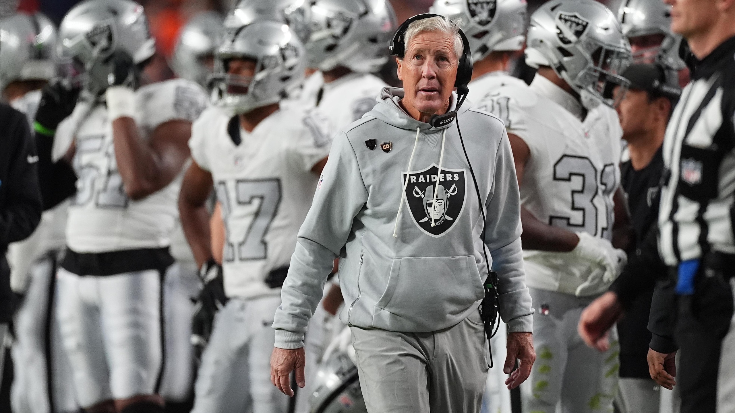 Raiders Broncos Football