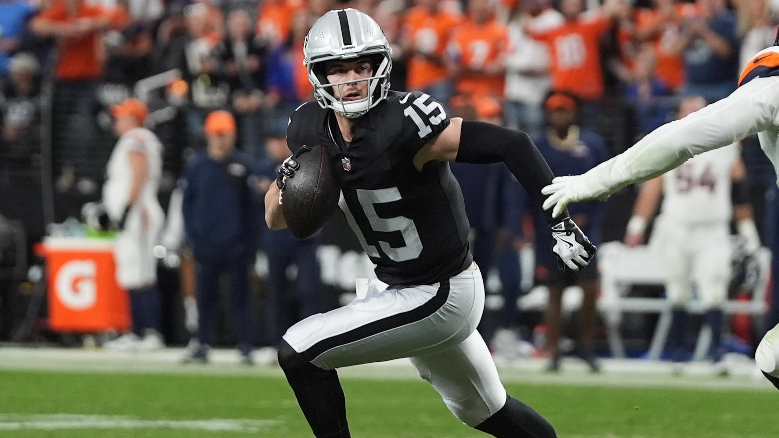 Broncos Raiders Football