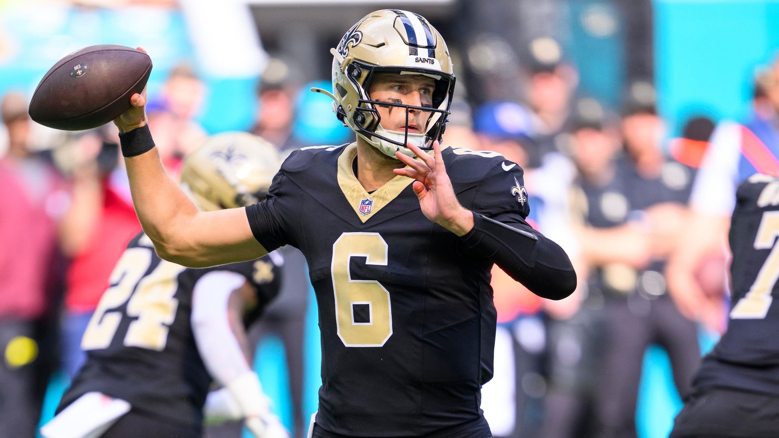 Saints Dolphins Football