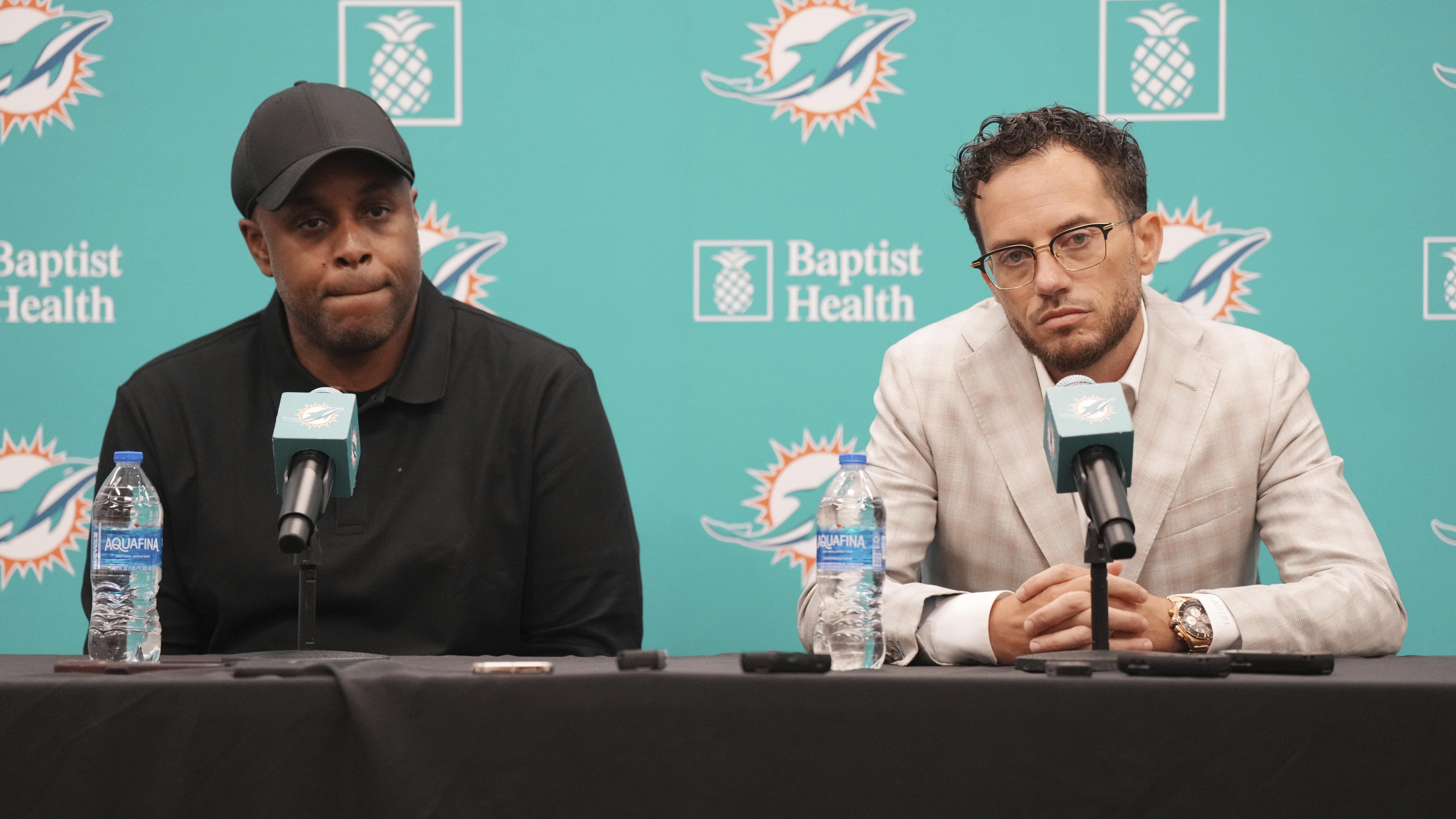 Mike McDaniel Reportedly Won’t Be Fired by Dolphins During 2025 Season After GM’s Exit