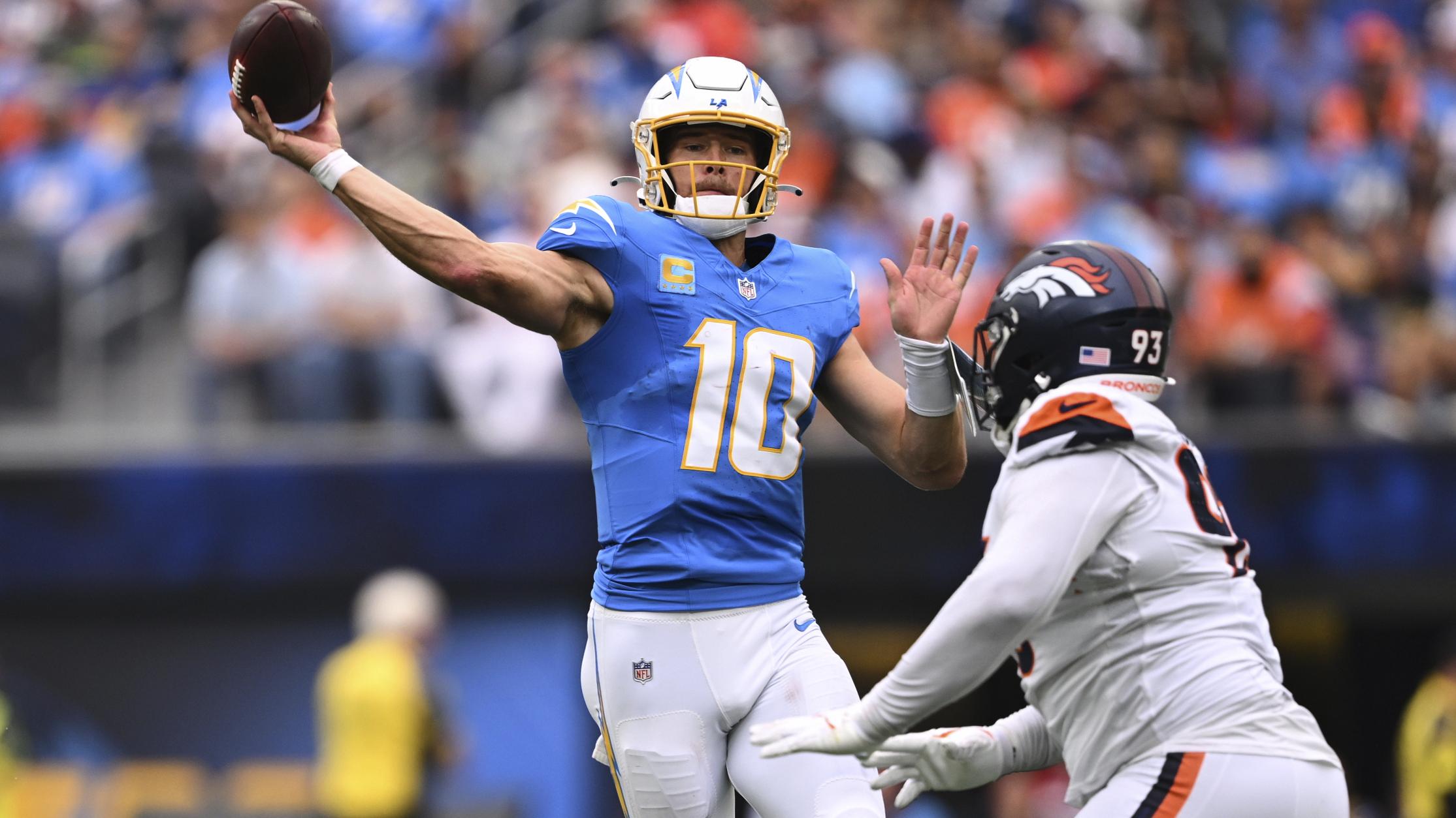 Broncos Chargers Football