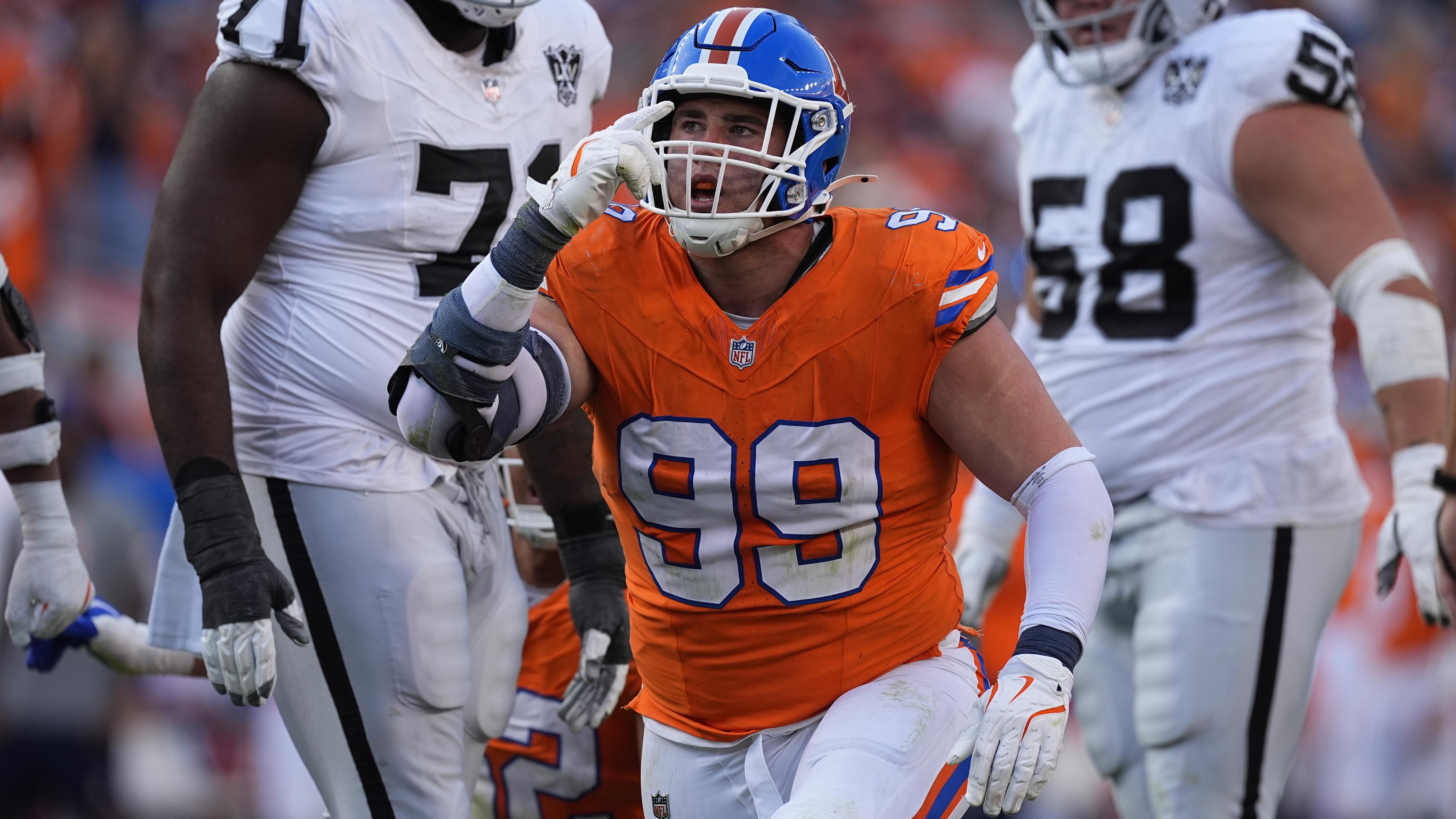 Raiders Broncos Football
