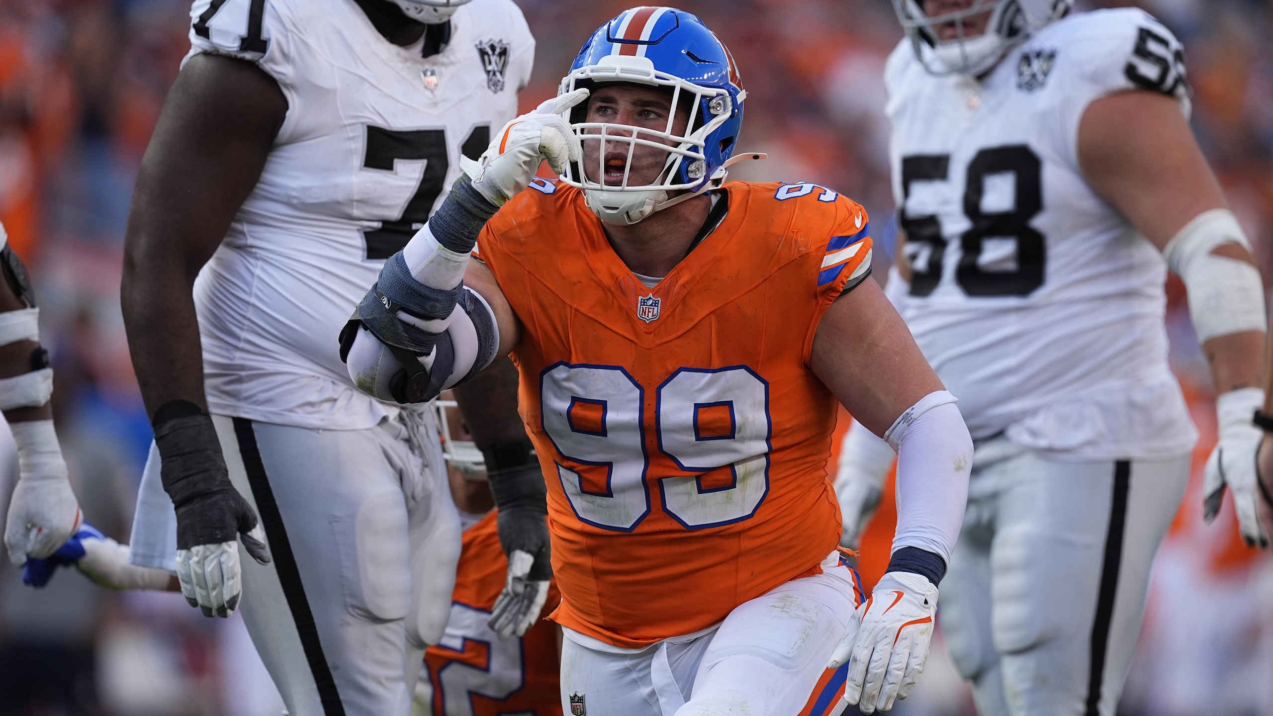 Raiders Broncos Football