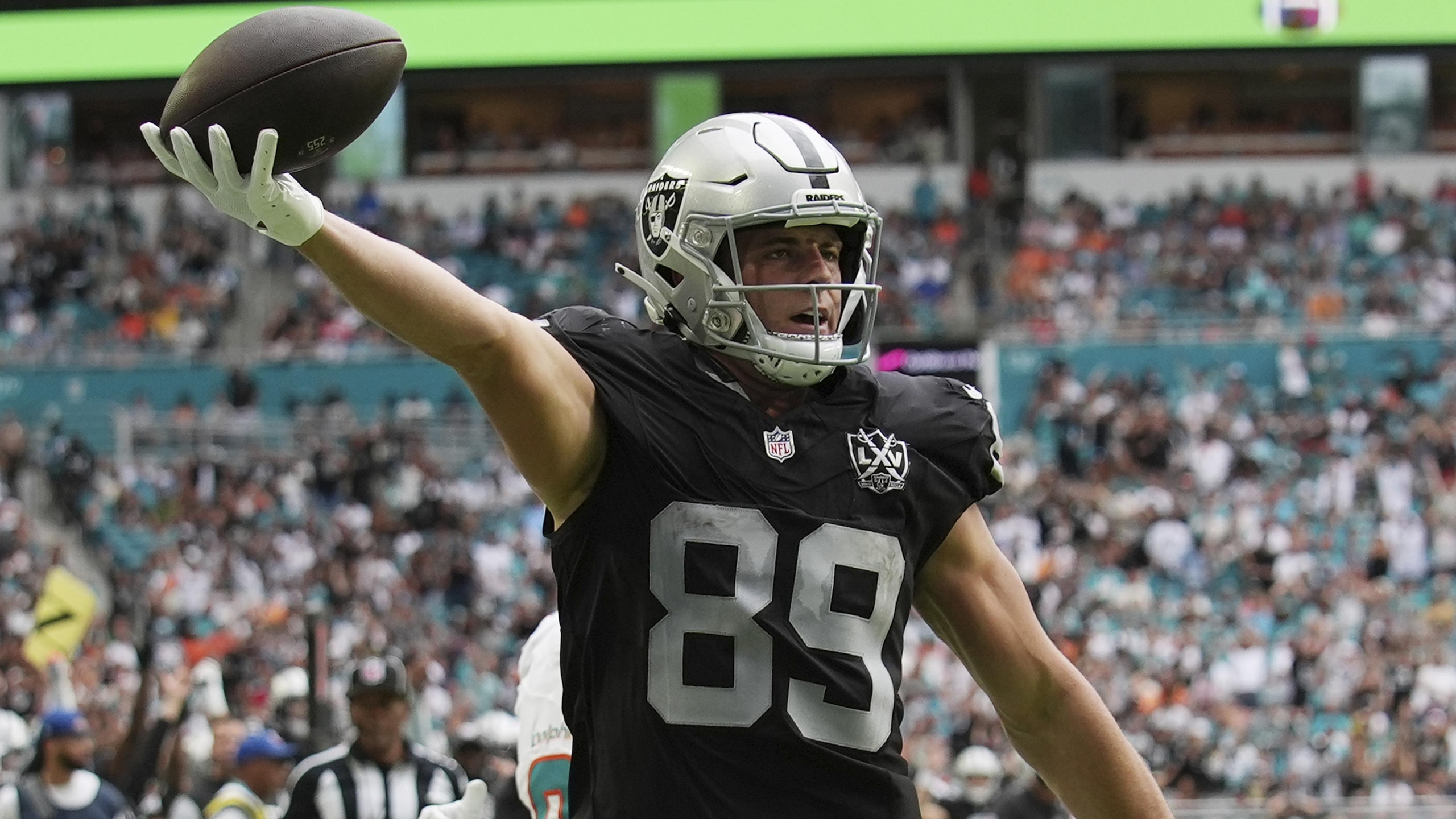 Raiders Dolphins Football