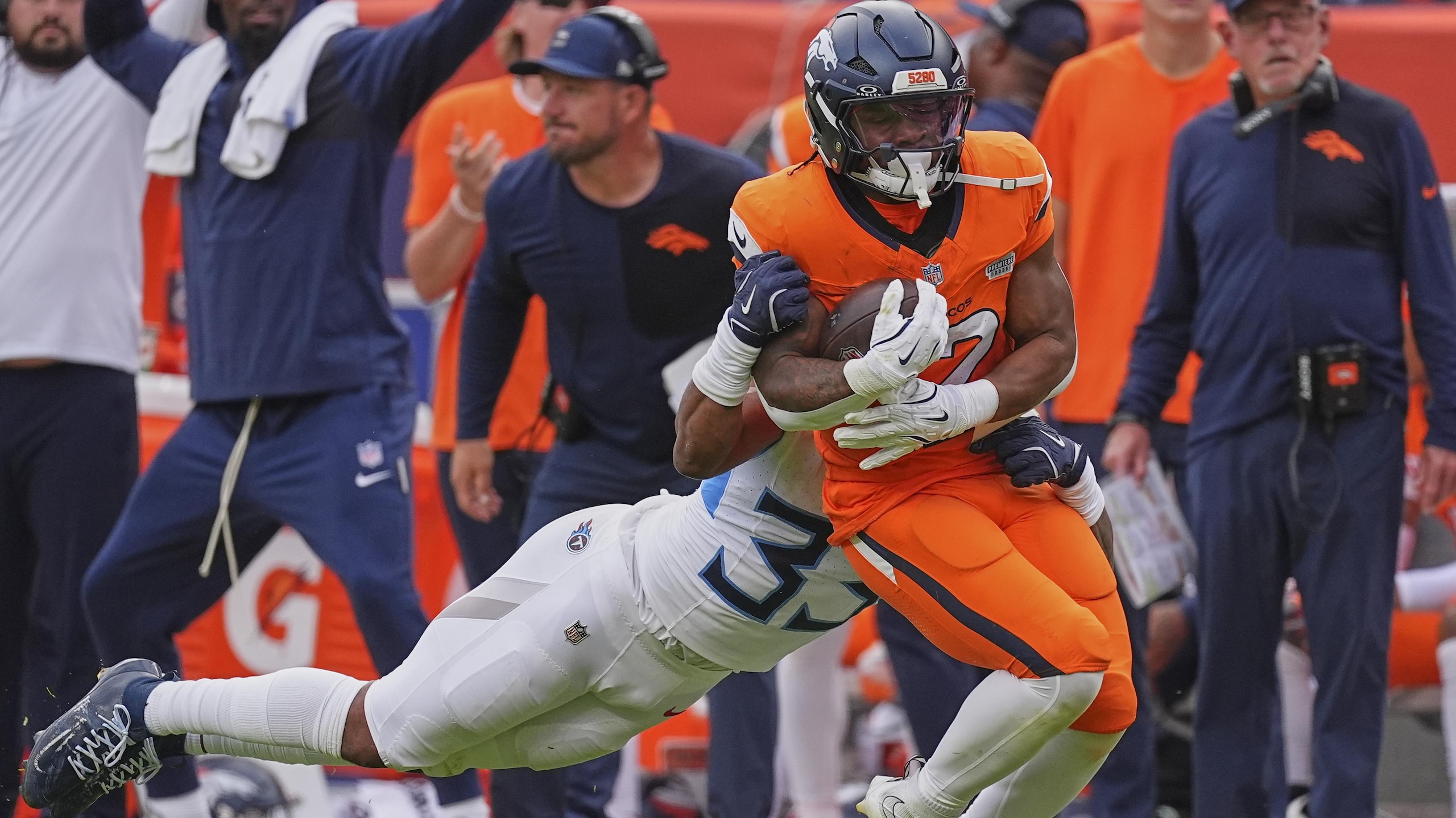 Titans Broncos Football