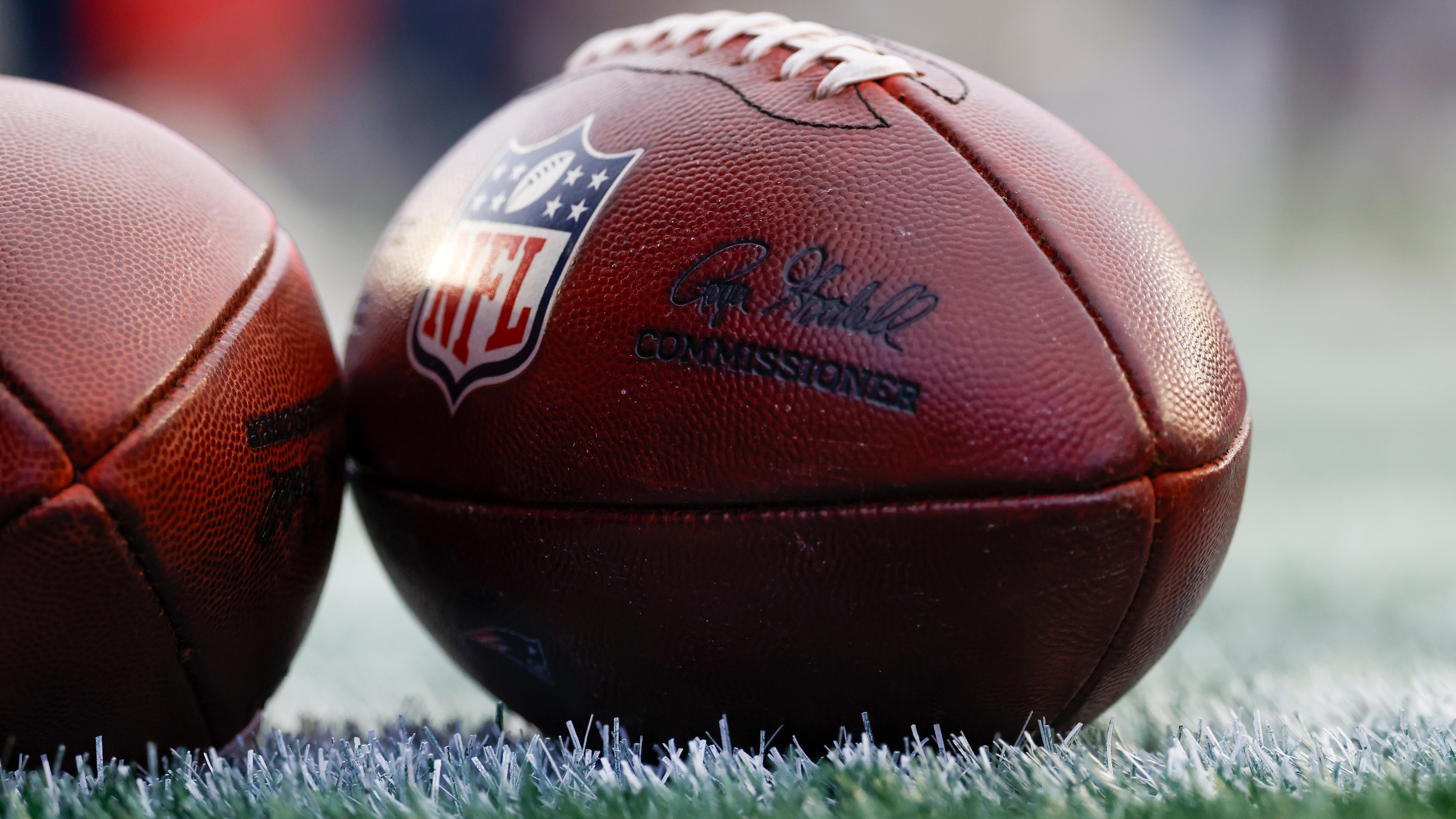 Dolphins Patriots Football