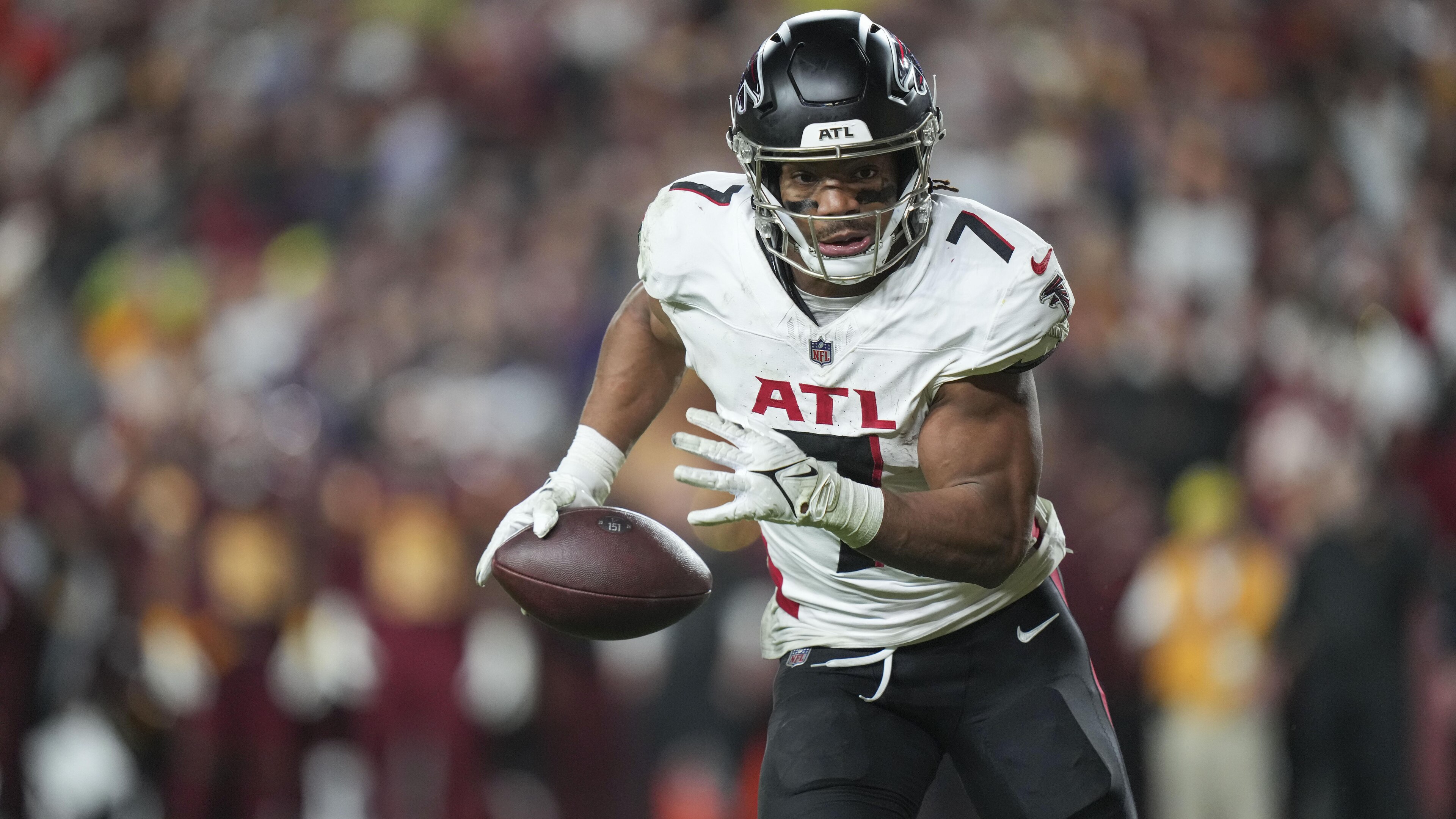 Falcons Commanders Football