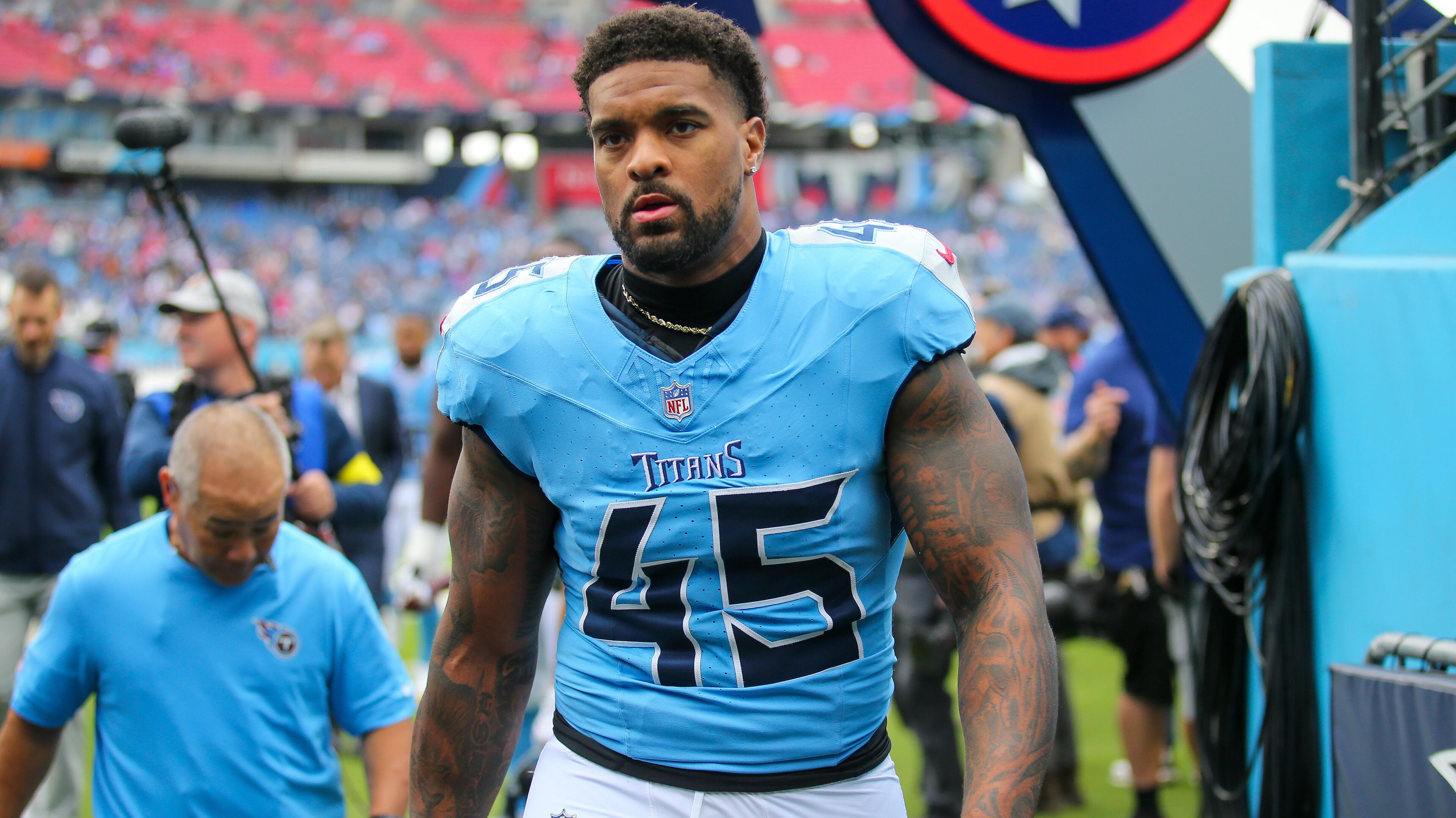 Patriots Titans Football