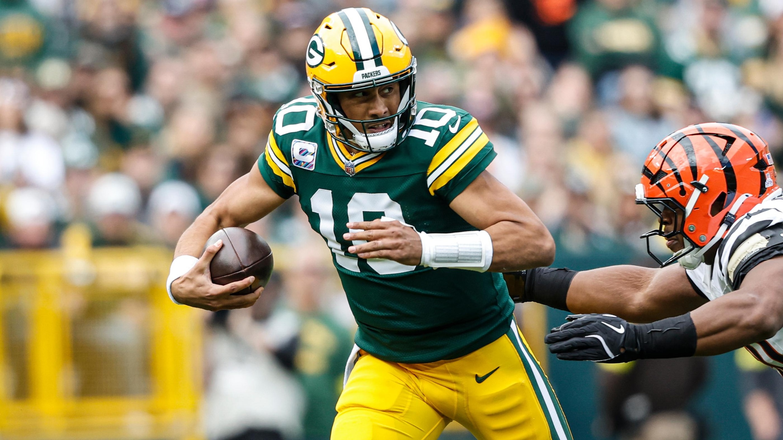 Bengals Packers Football