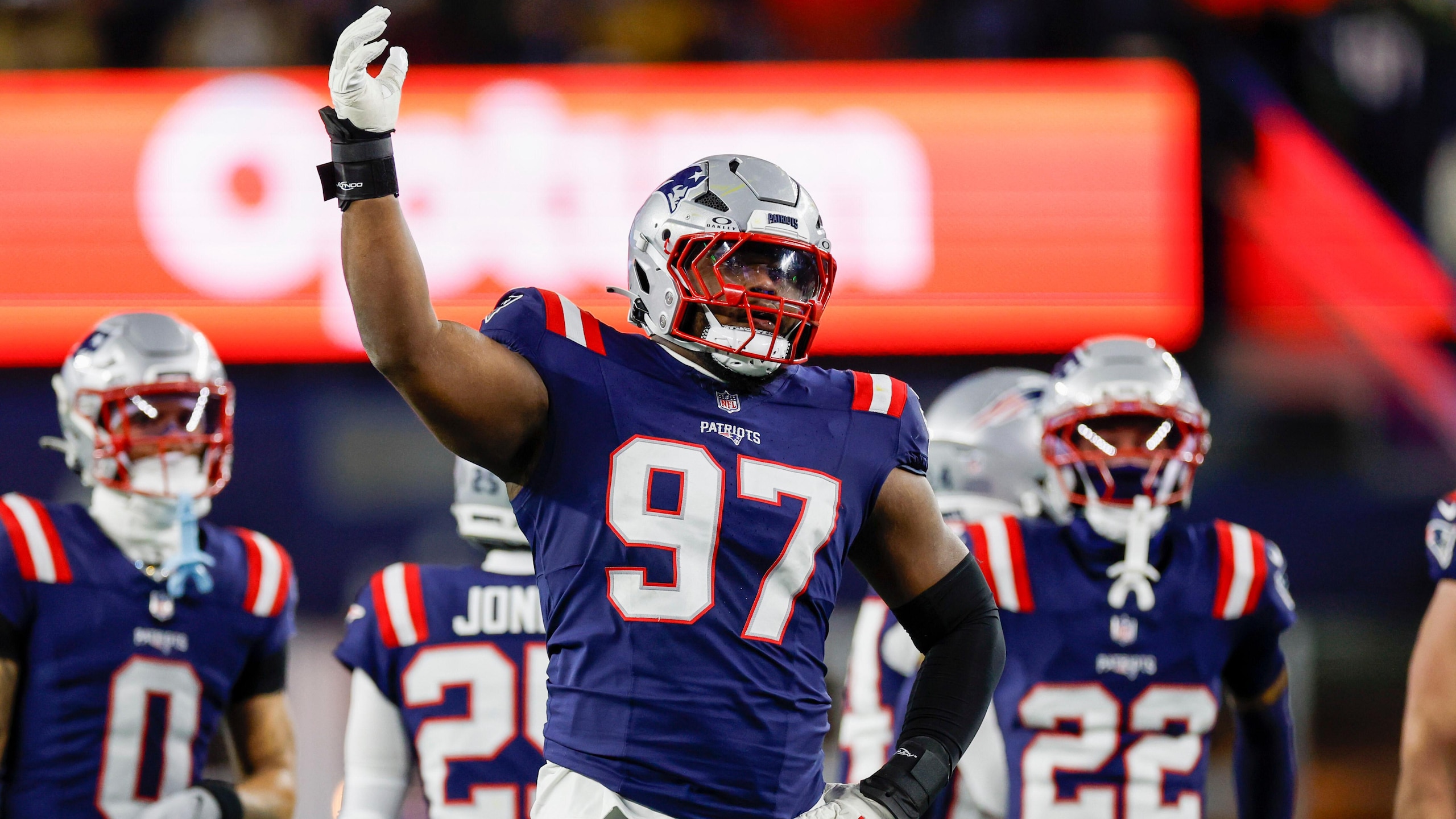 Chargers Patriots Football