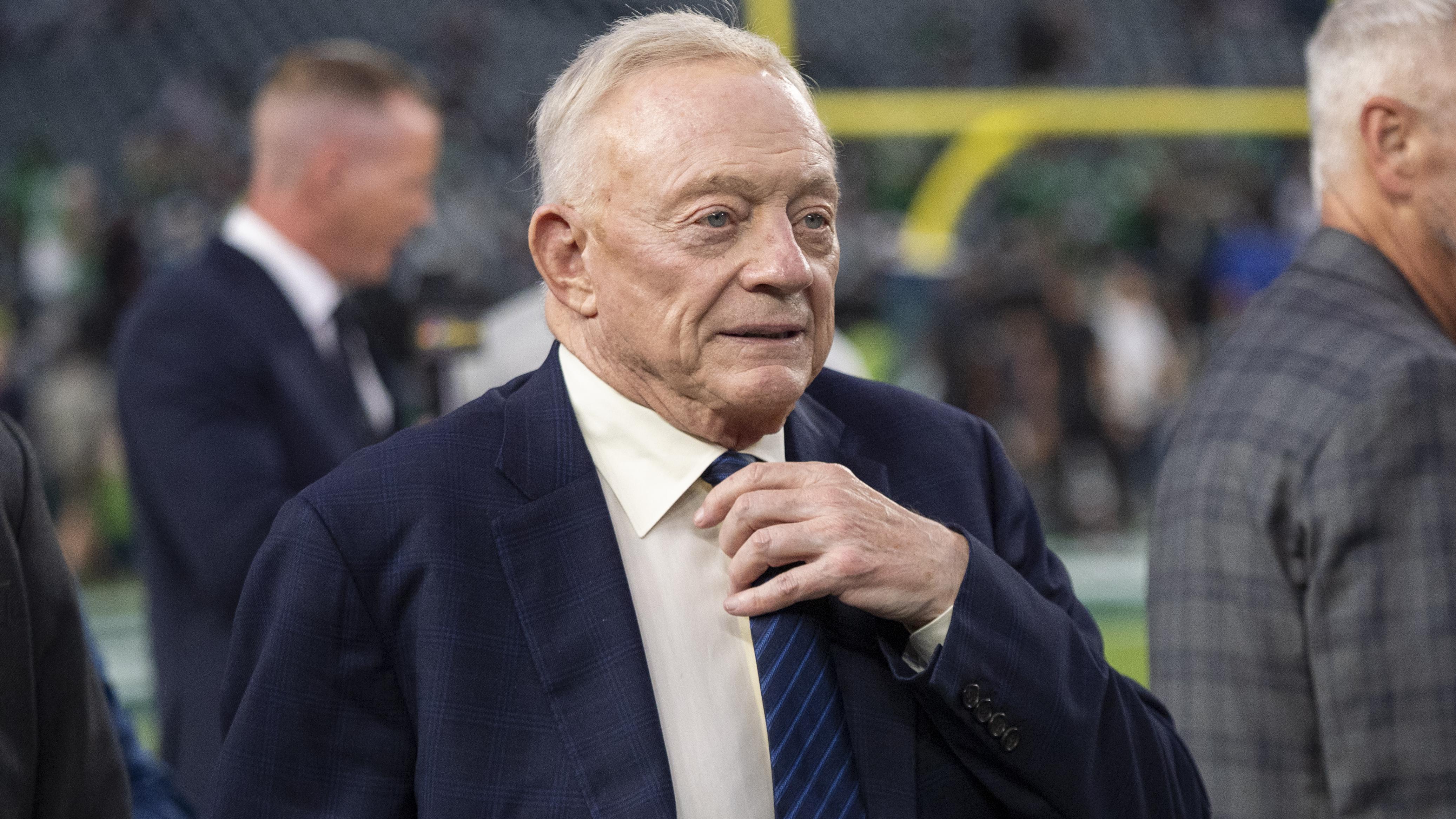 Cowboys’ Jerry Jones Says ‘There Is No Violation’ to Negotiate Contracts Without Agent