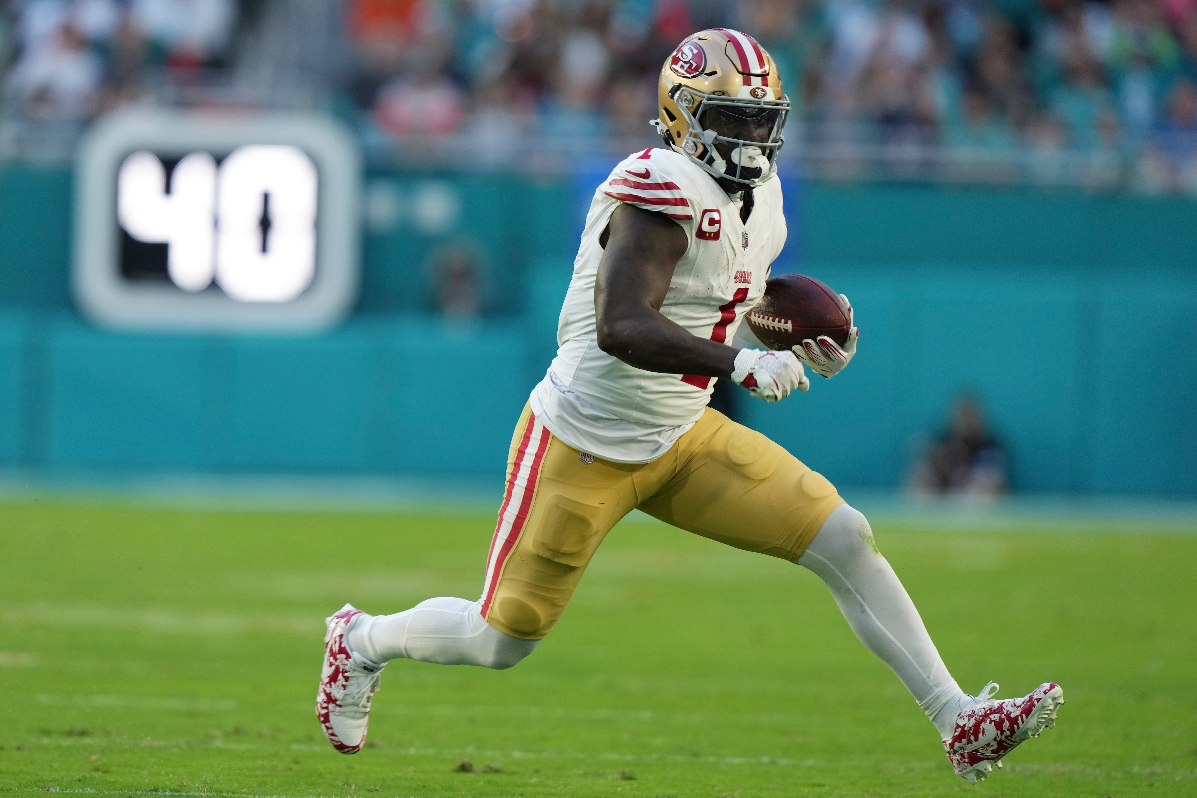 49ers Dolphins Football