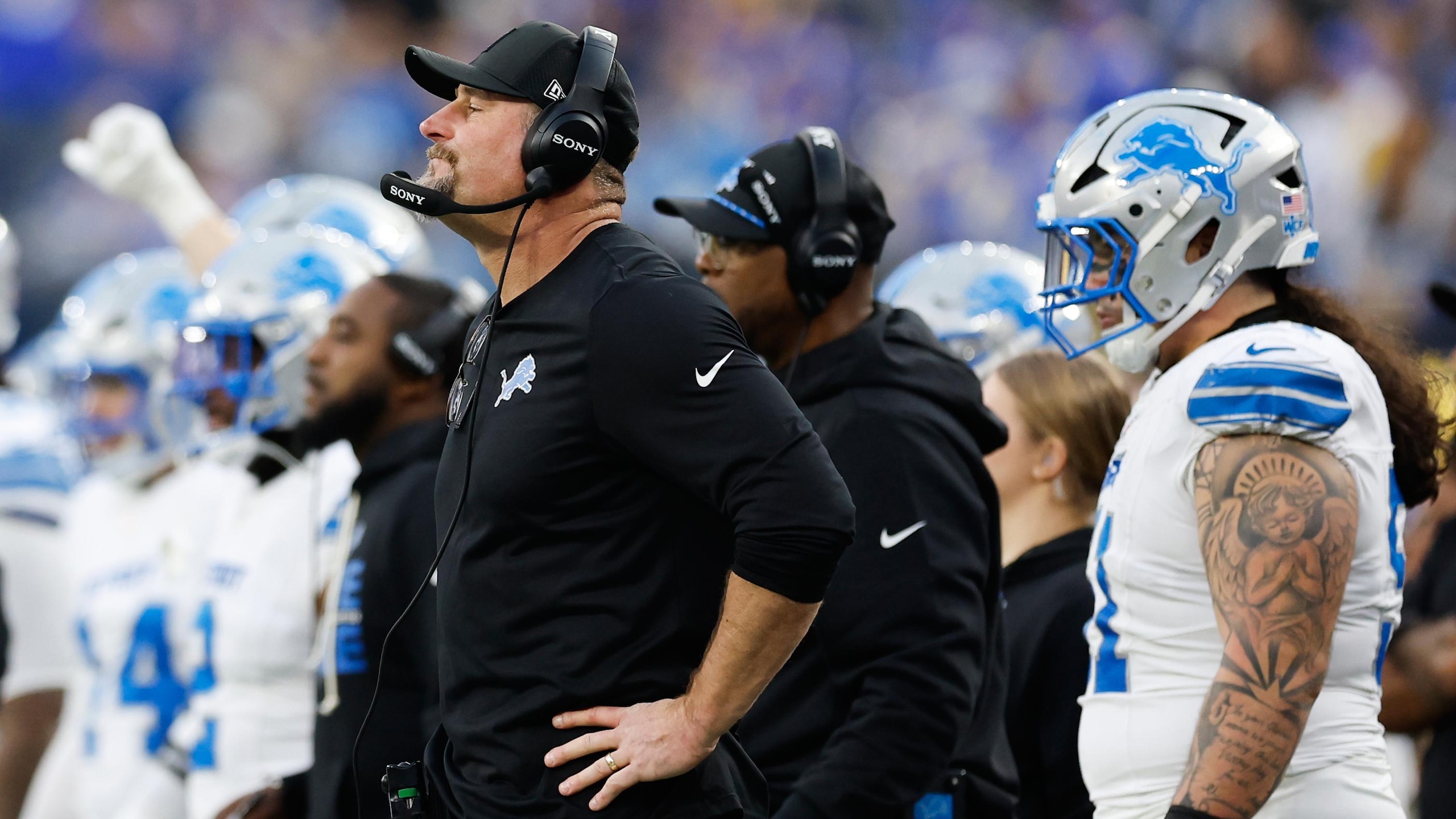 Lions Rams Football