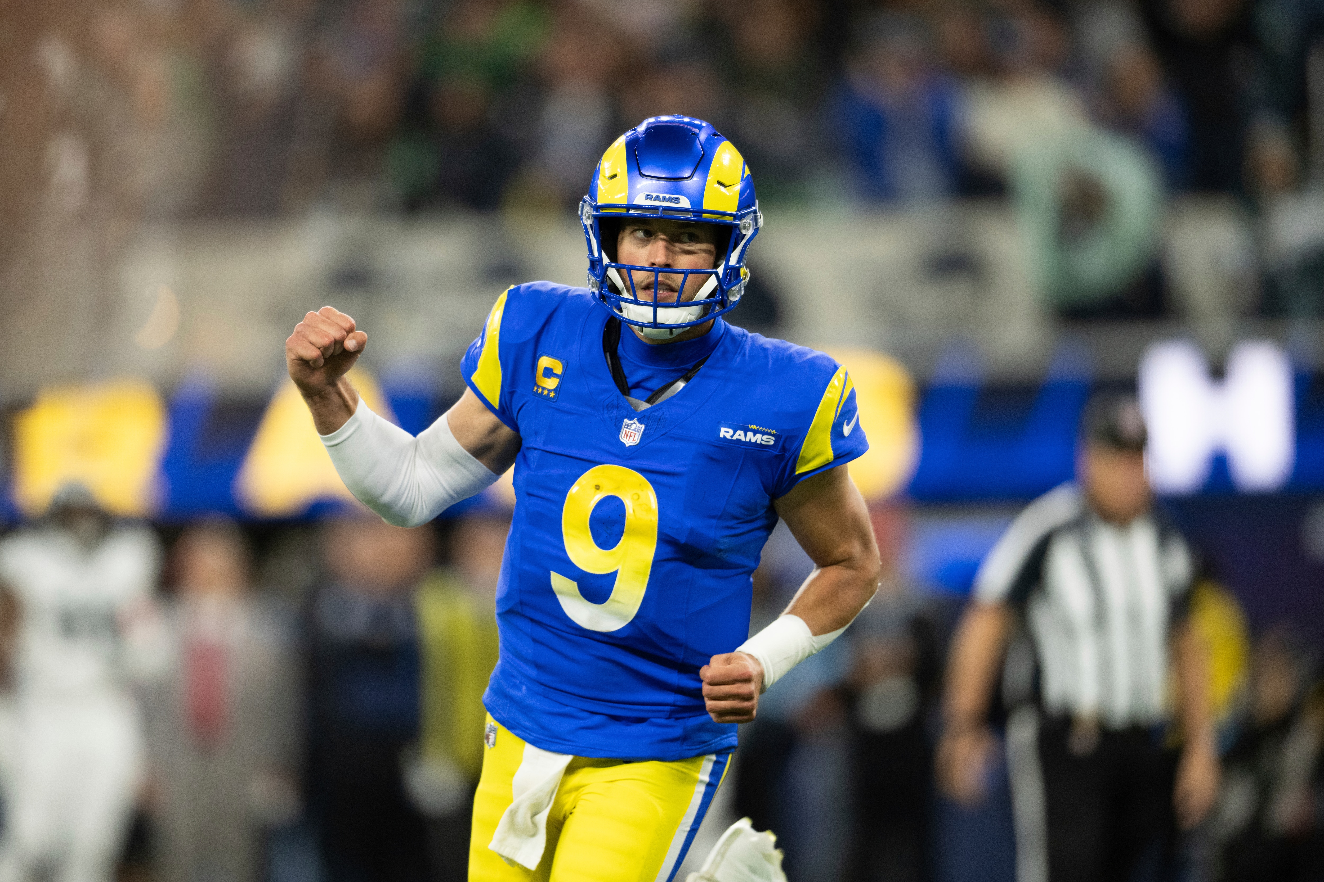 Eagles Rams Football