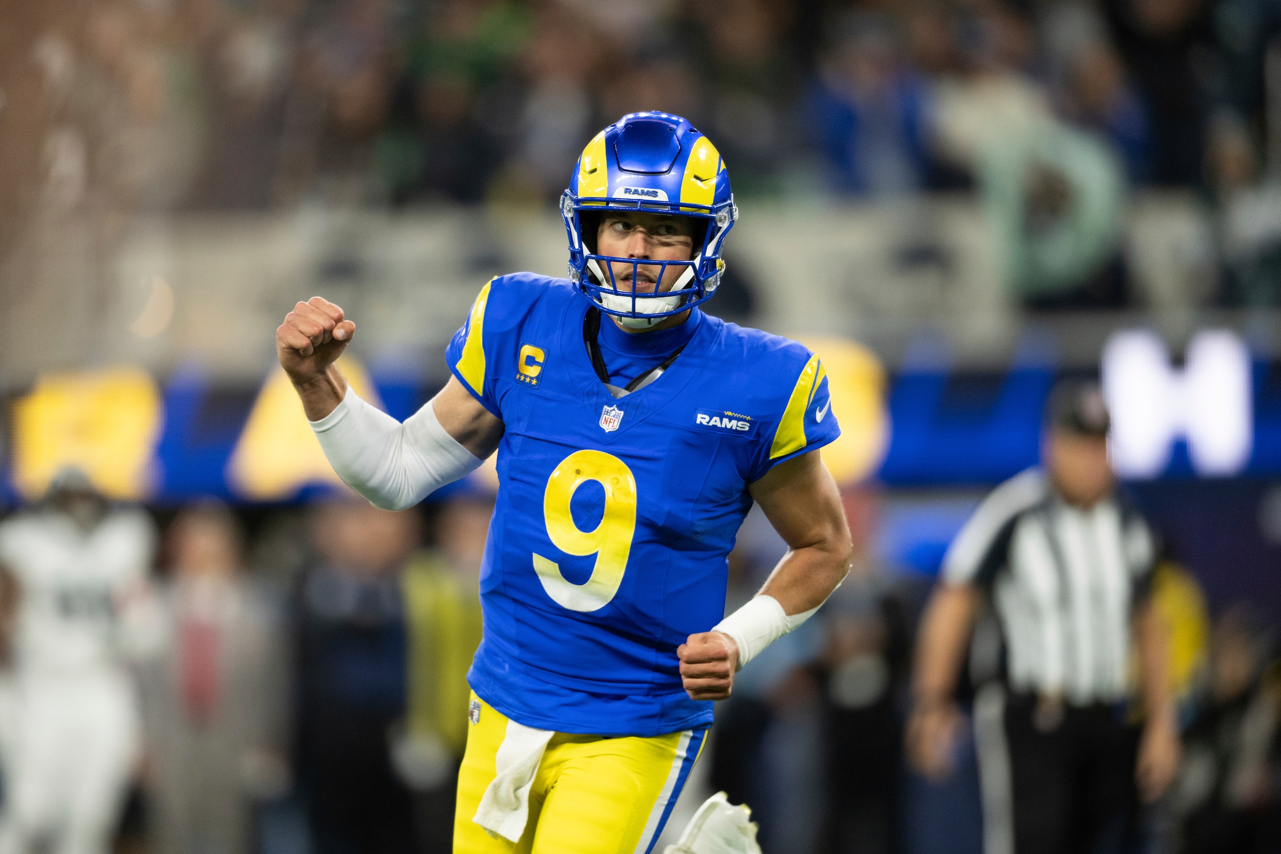 Eagles Rams Football