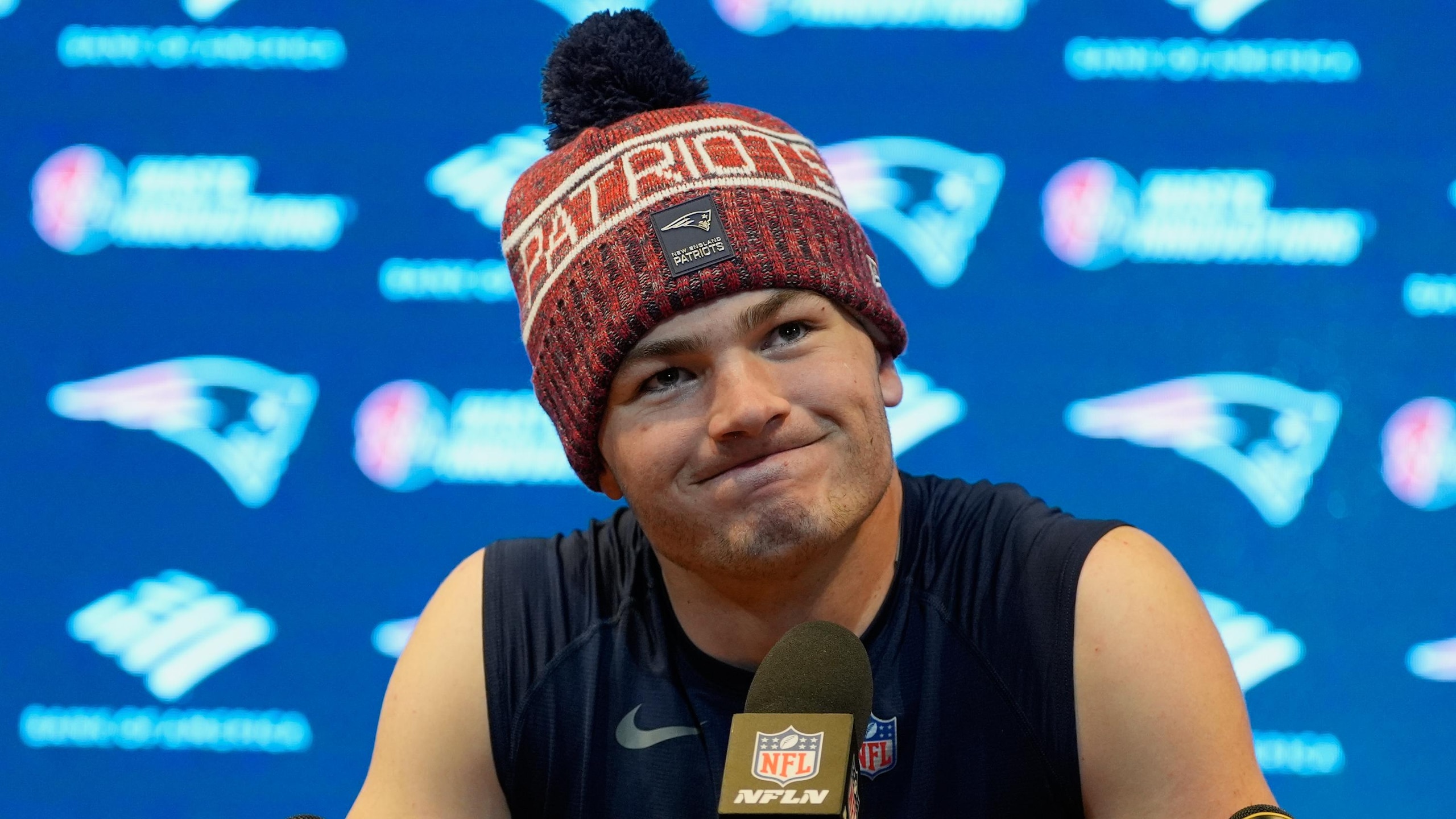 Chargers Patriots Football