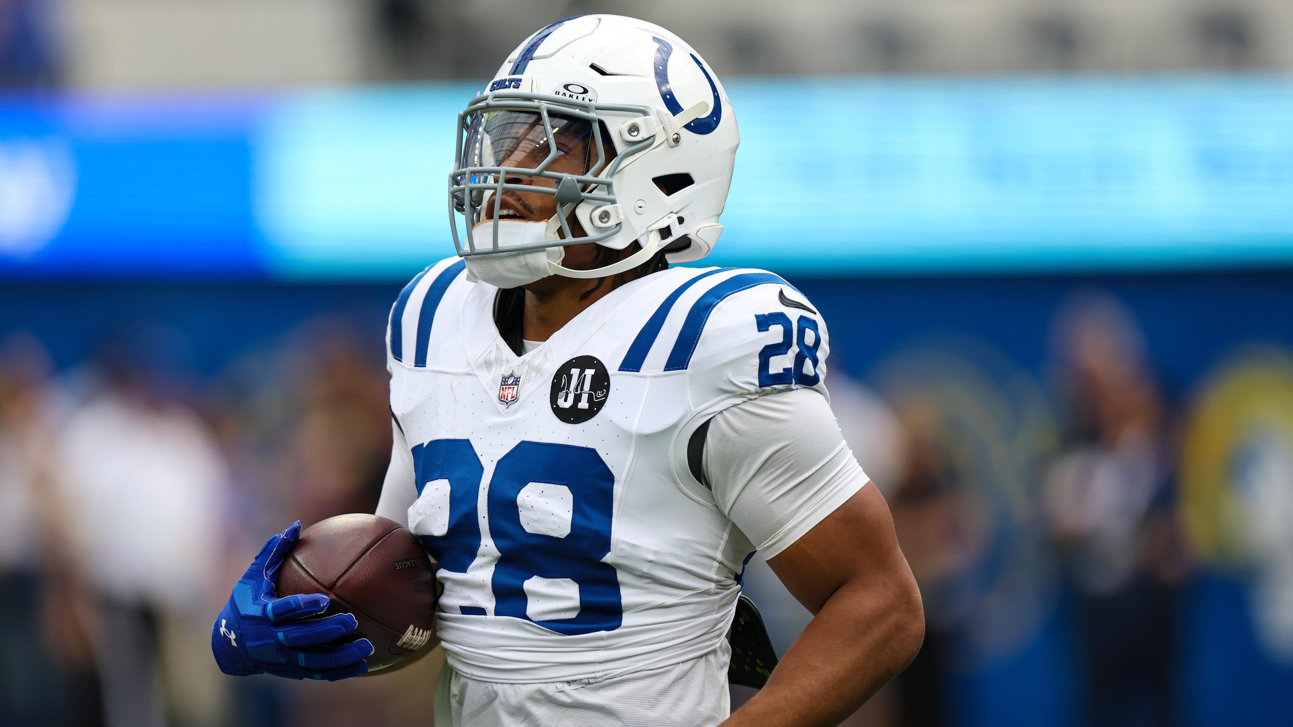Colts Rams Football