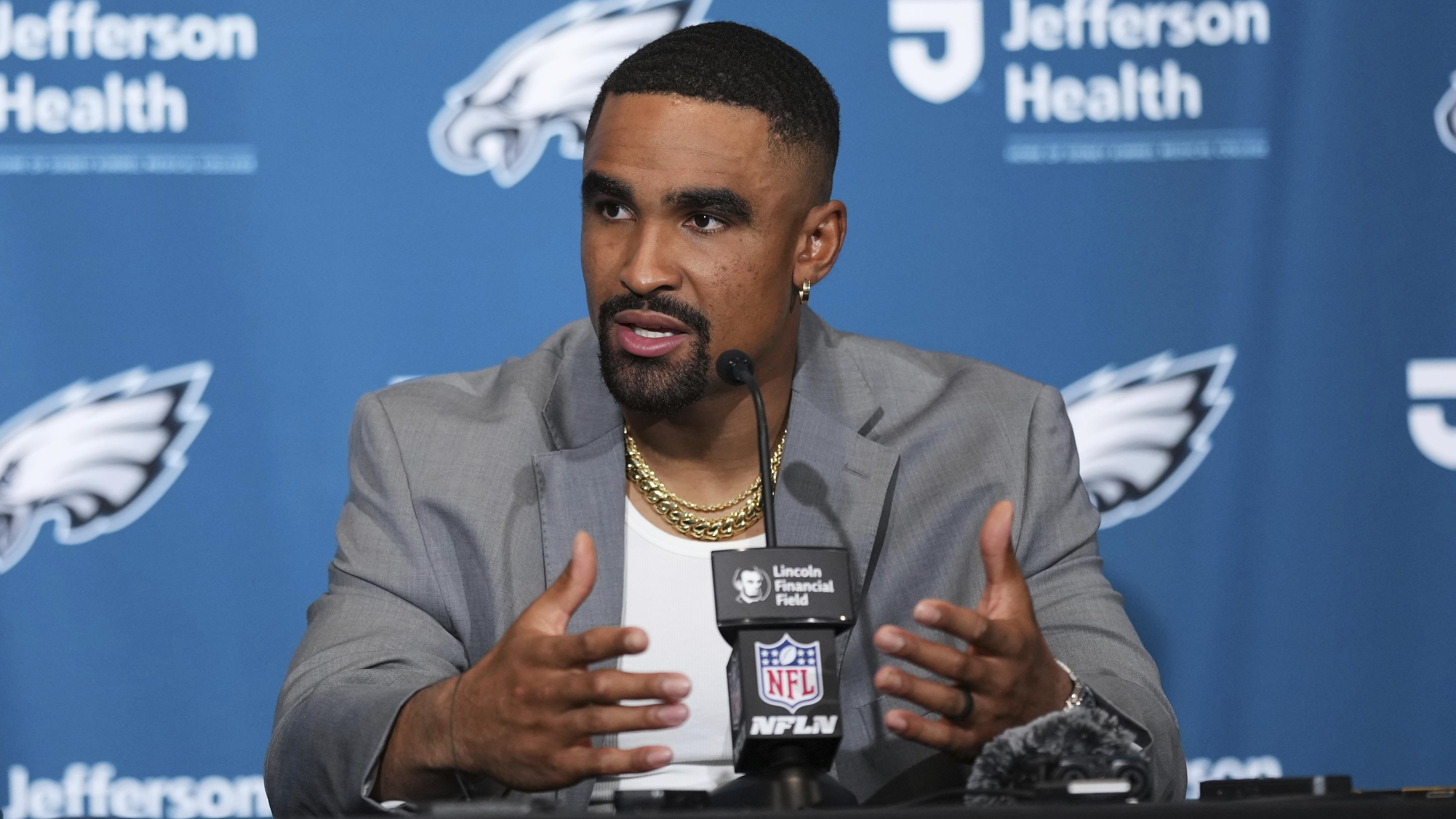 Jalen Hurts Responds to Eagles’ Frustration