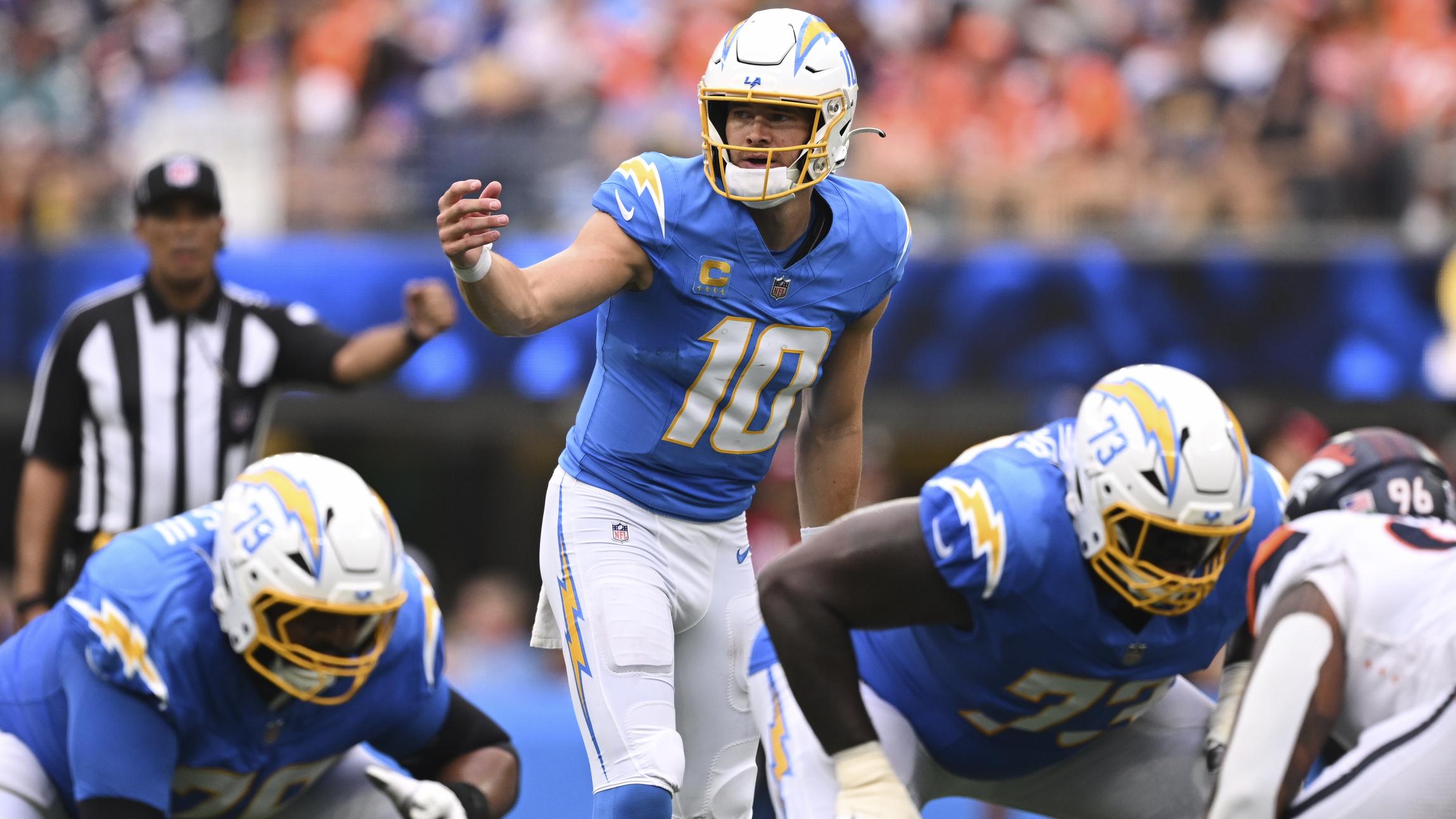 Broncos Chargers Football