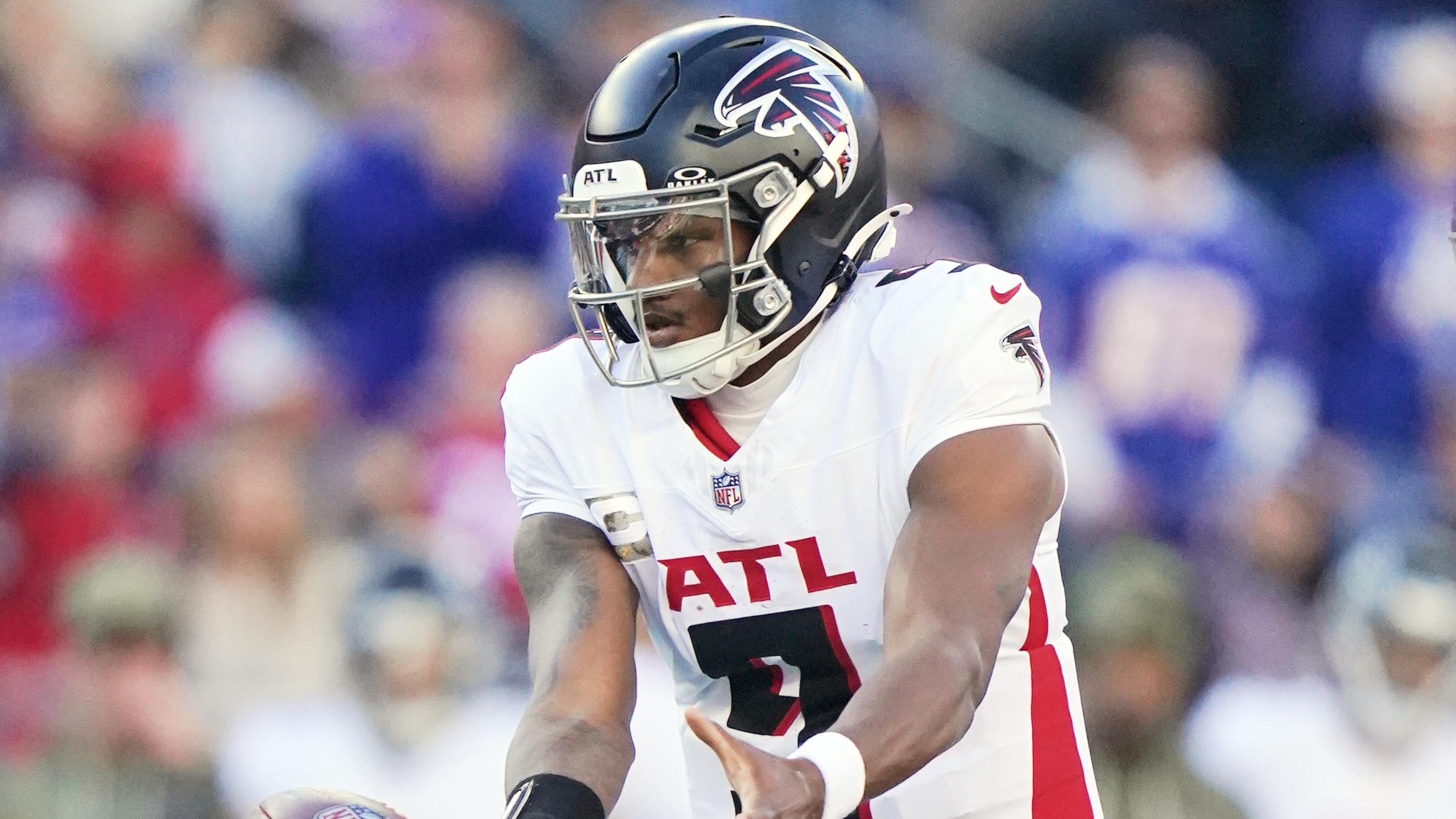 Falcons Patriots Football