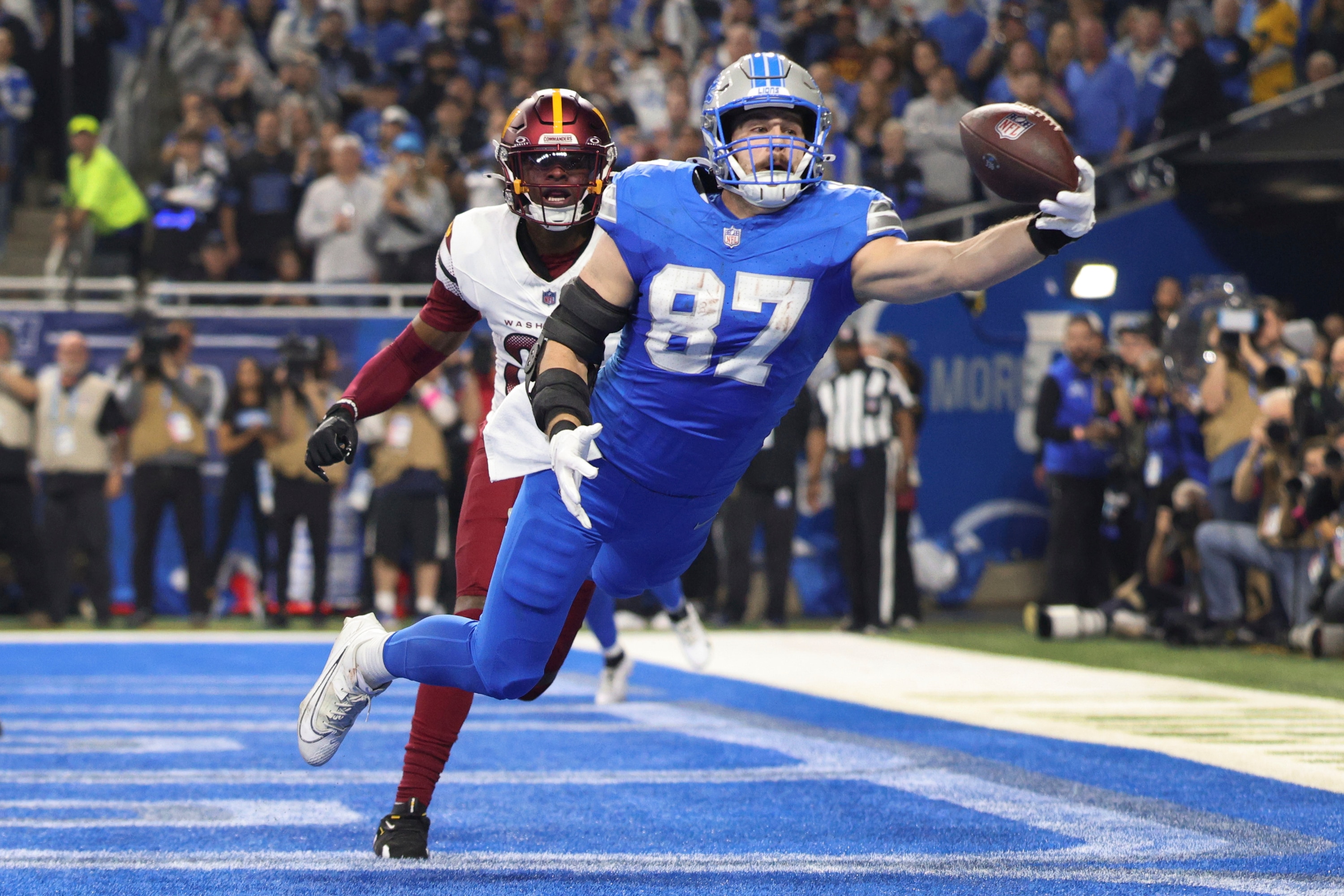 Lions' Sam LaPorta, Wife Callahan Blessed By Pope Leo XIV in Photo at Vatican