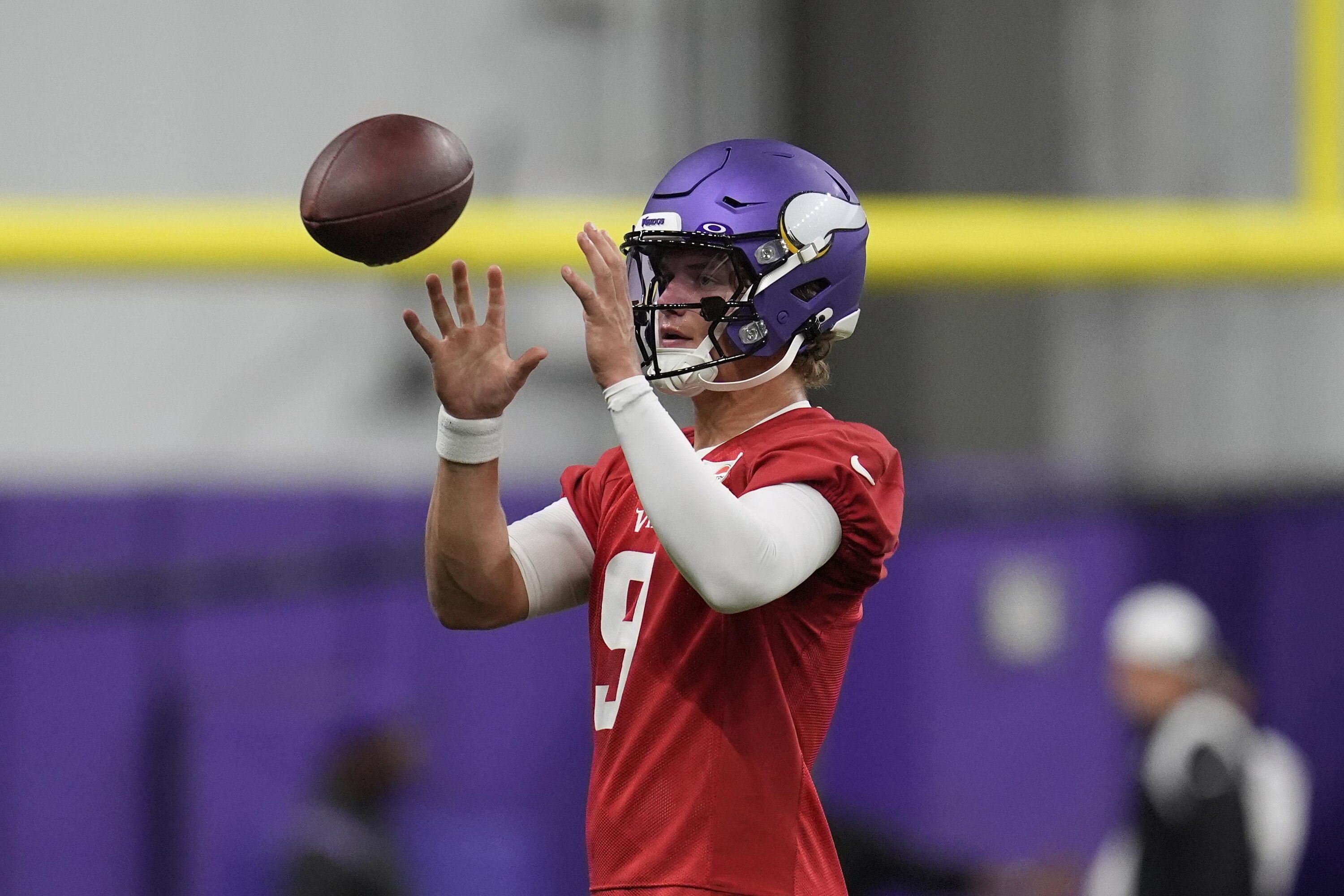 J.J. McCarthy Fully Cleared by Vikings' Medical Staff Amid Knee ...