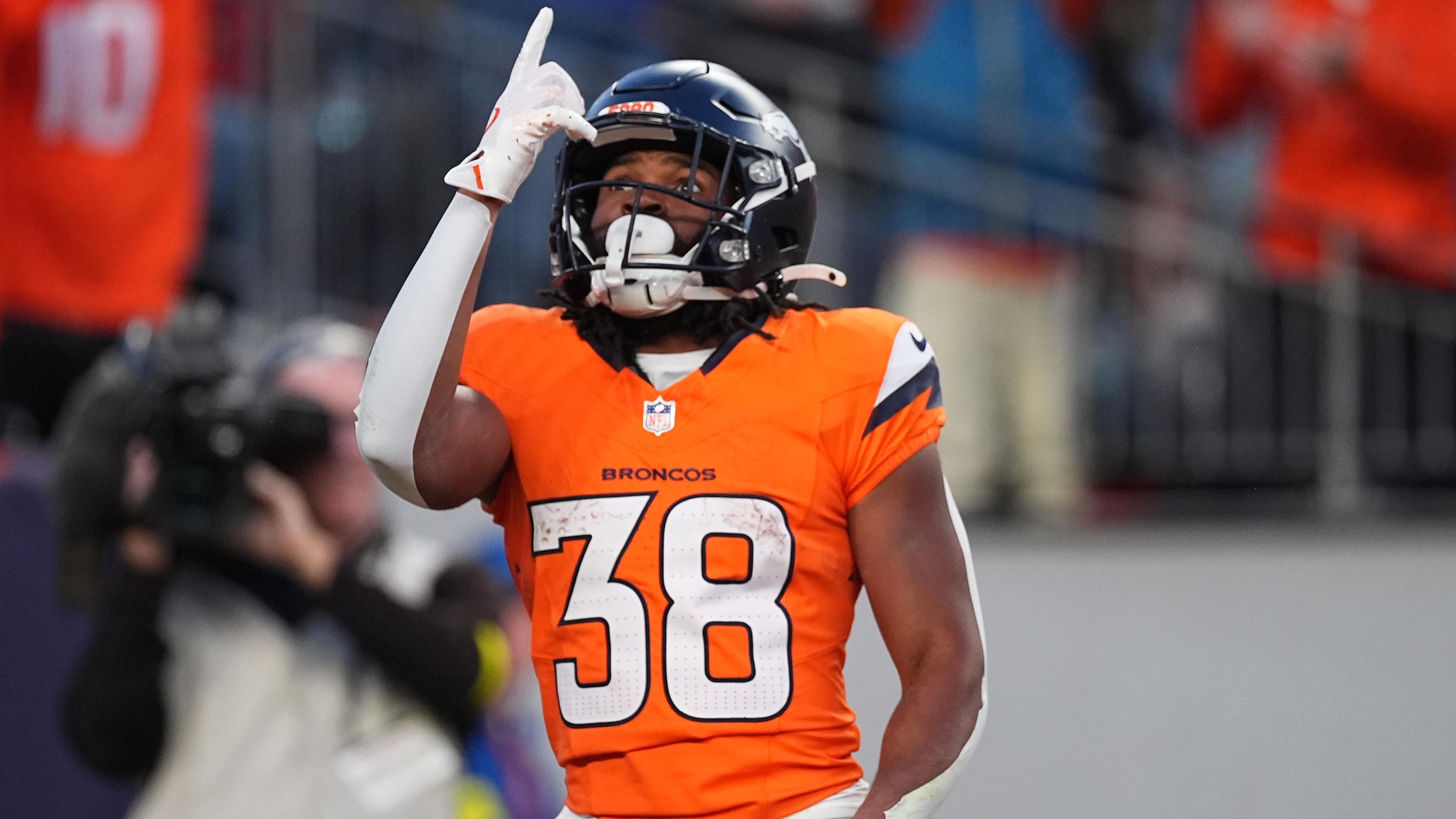 Chiefs Broncos Football