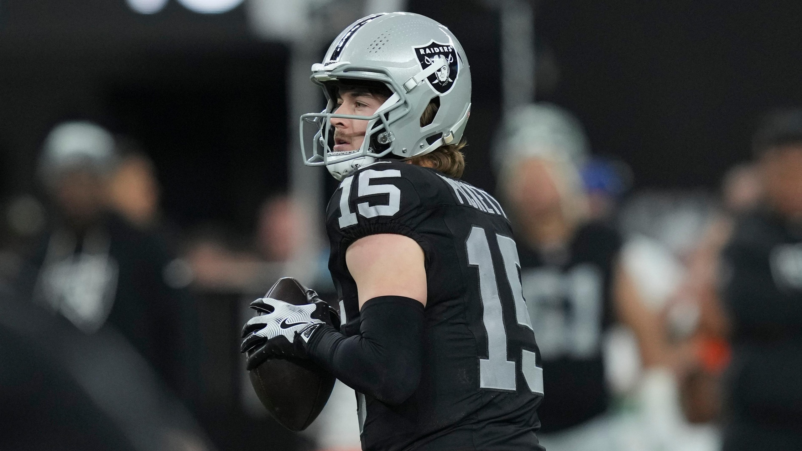 Broncos Raiders Football