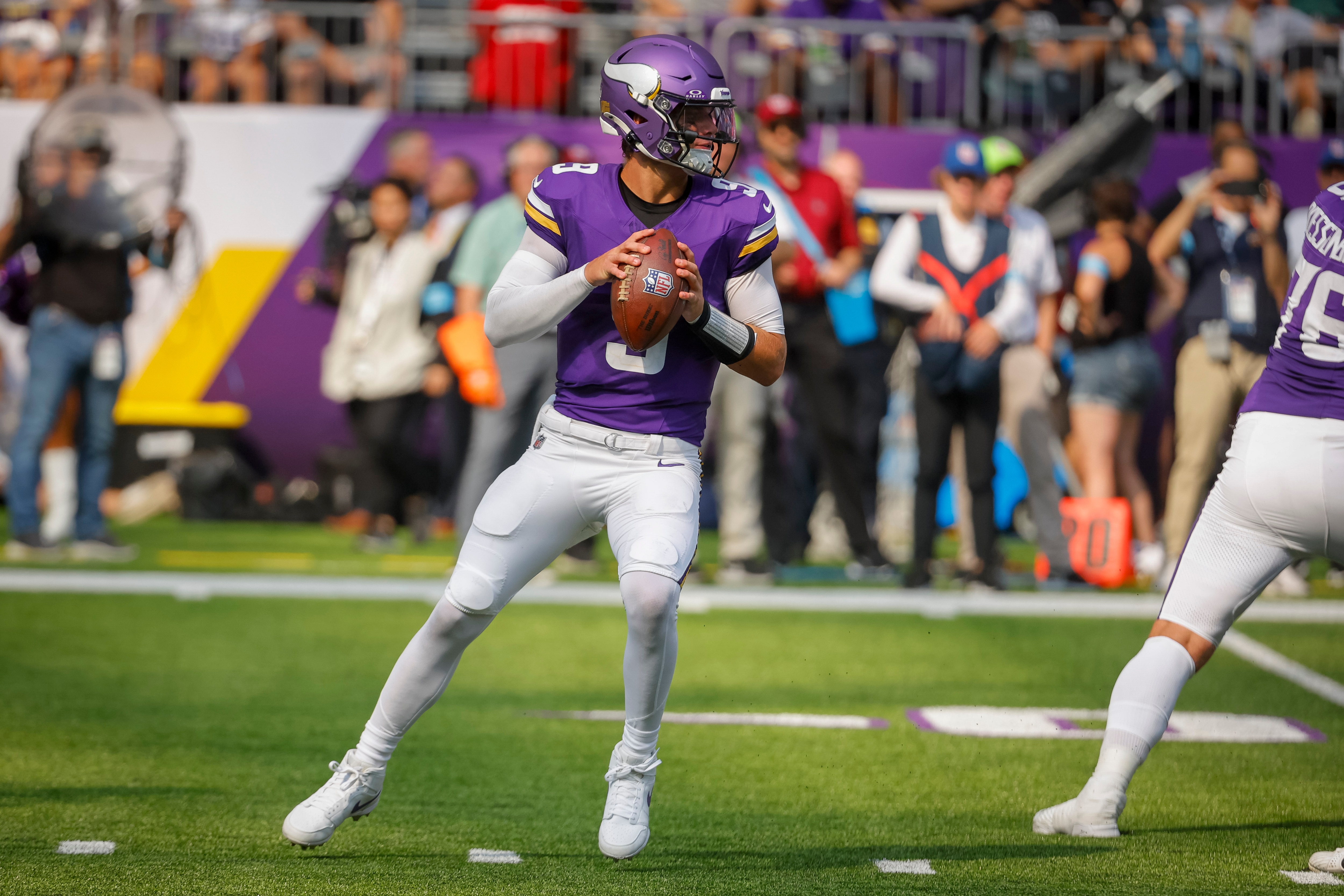 Raiders Vikings Football