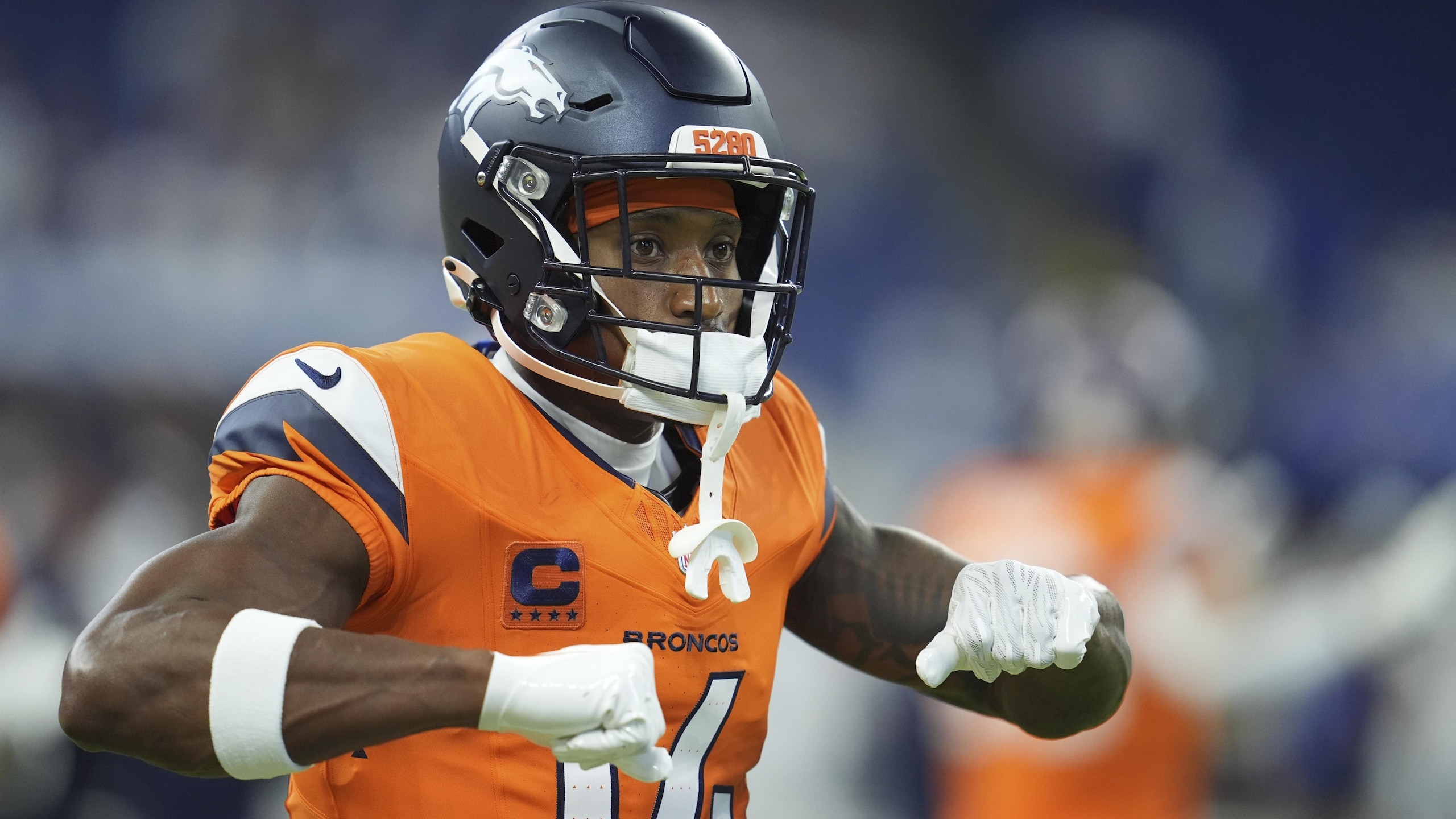 Broncos Colts Football