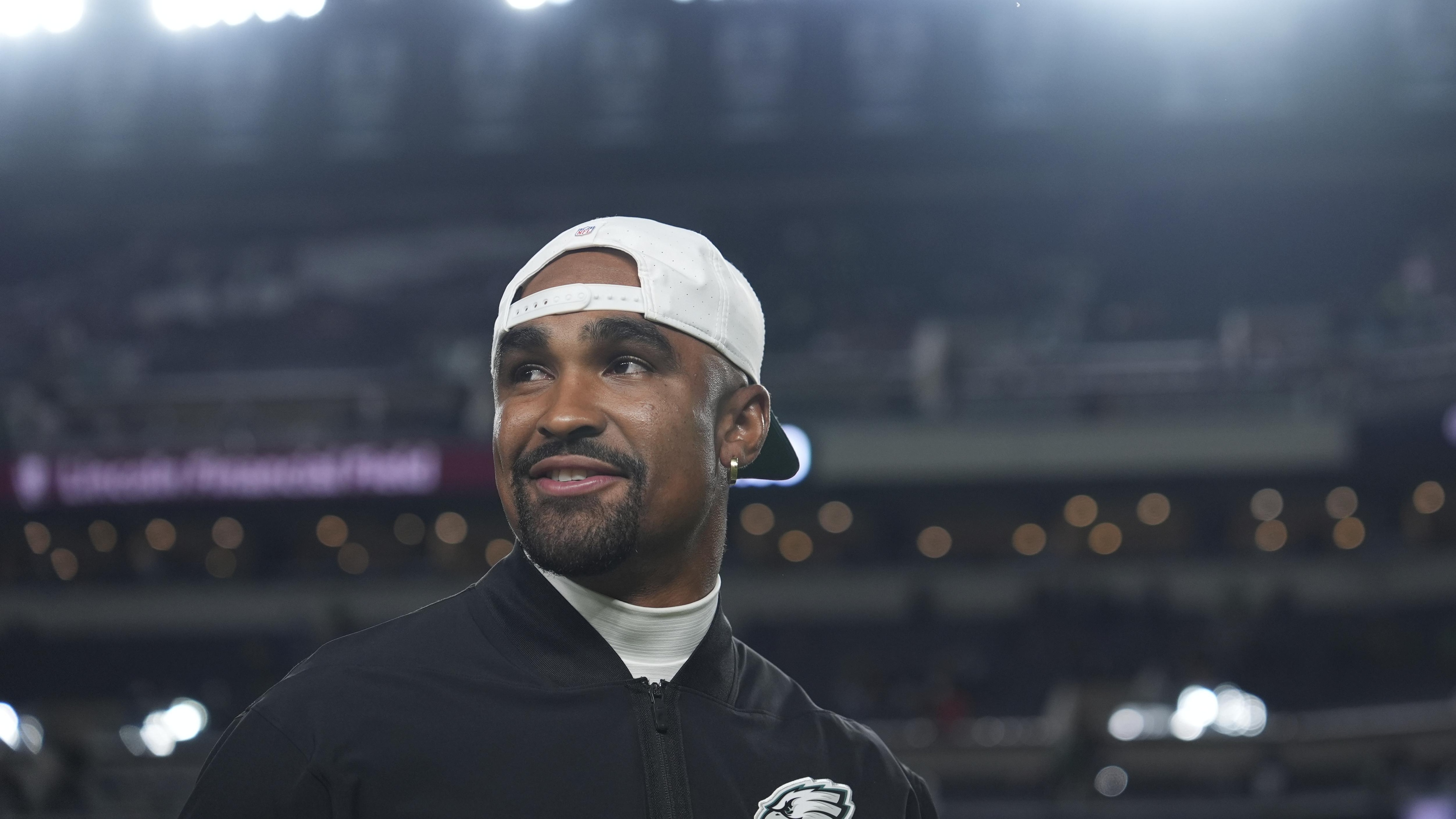 Jalen Hurts Had ‘Very Lengthy’ Talk with Shedeur Sanders at Browns-Eagles Practice